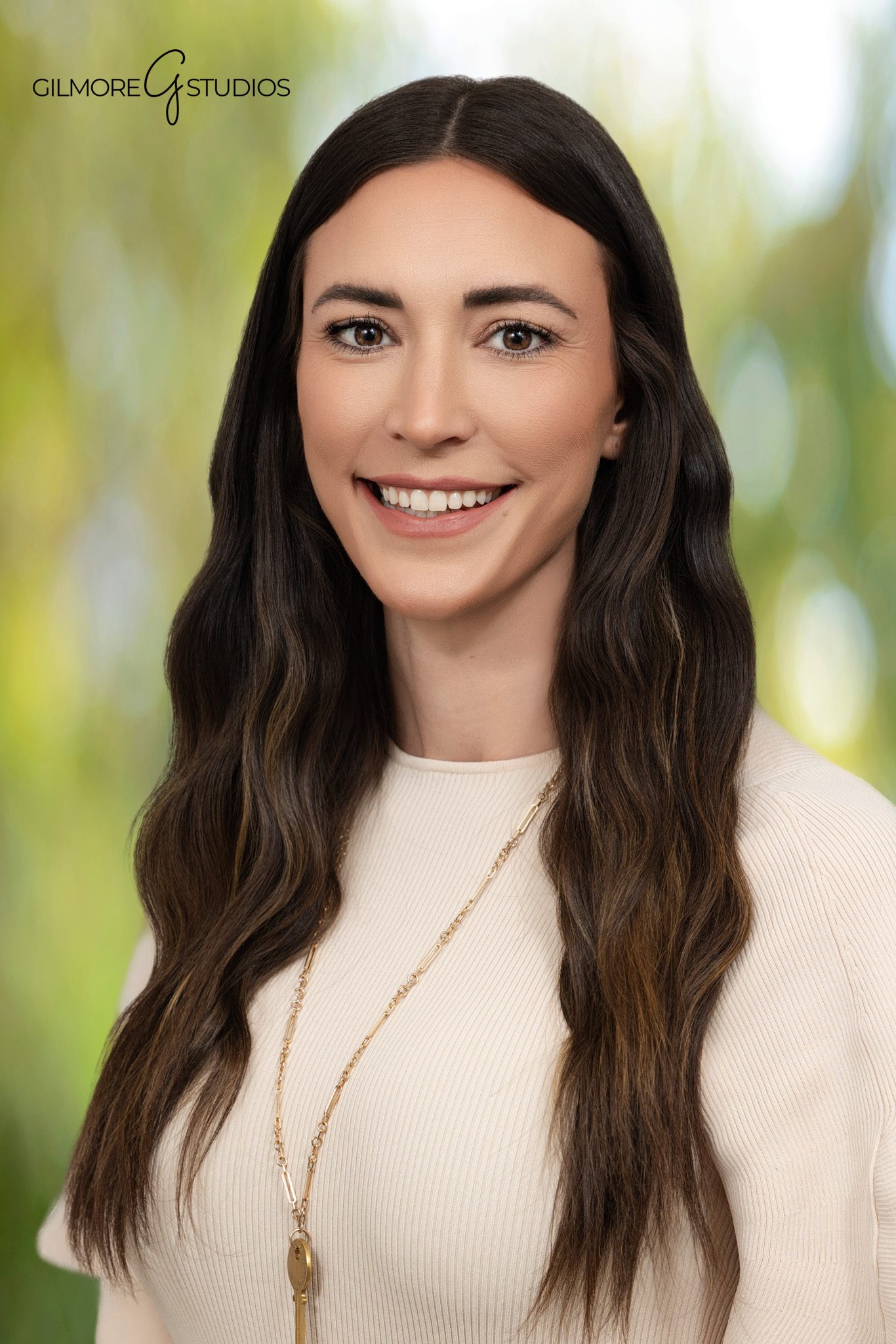 Business photography showing product display at networking expo.
Professional photographer capturing corporate roundtable discussion.