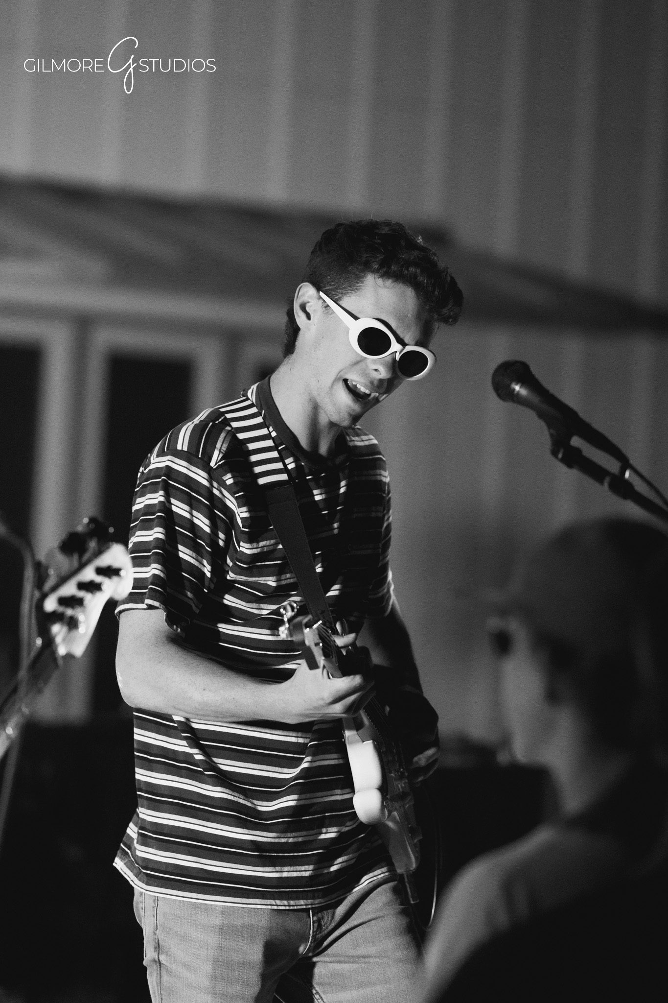 Live band performance photography photographed by a Gilbert Arizona photographer

Gilbert concert photographer capturing crowd energy and stage lighting