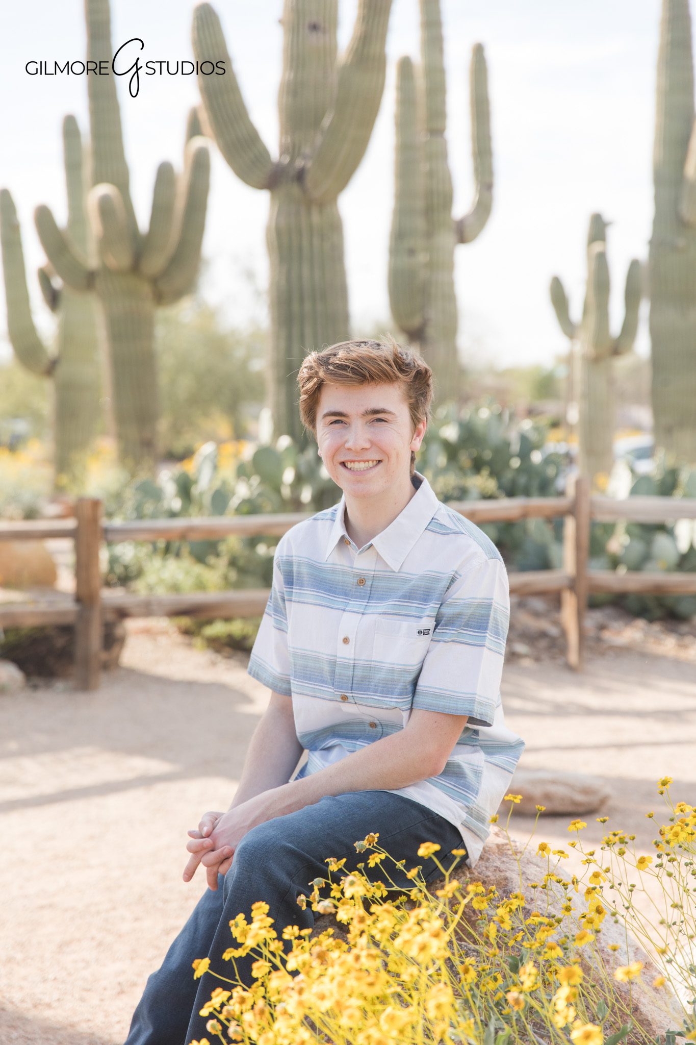 Riparian Preserve senior portraits designed for timeless graduation keepsakes

Arizona senior photographer documenting a senior guy outdoor photoshoot