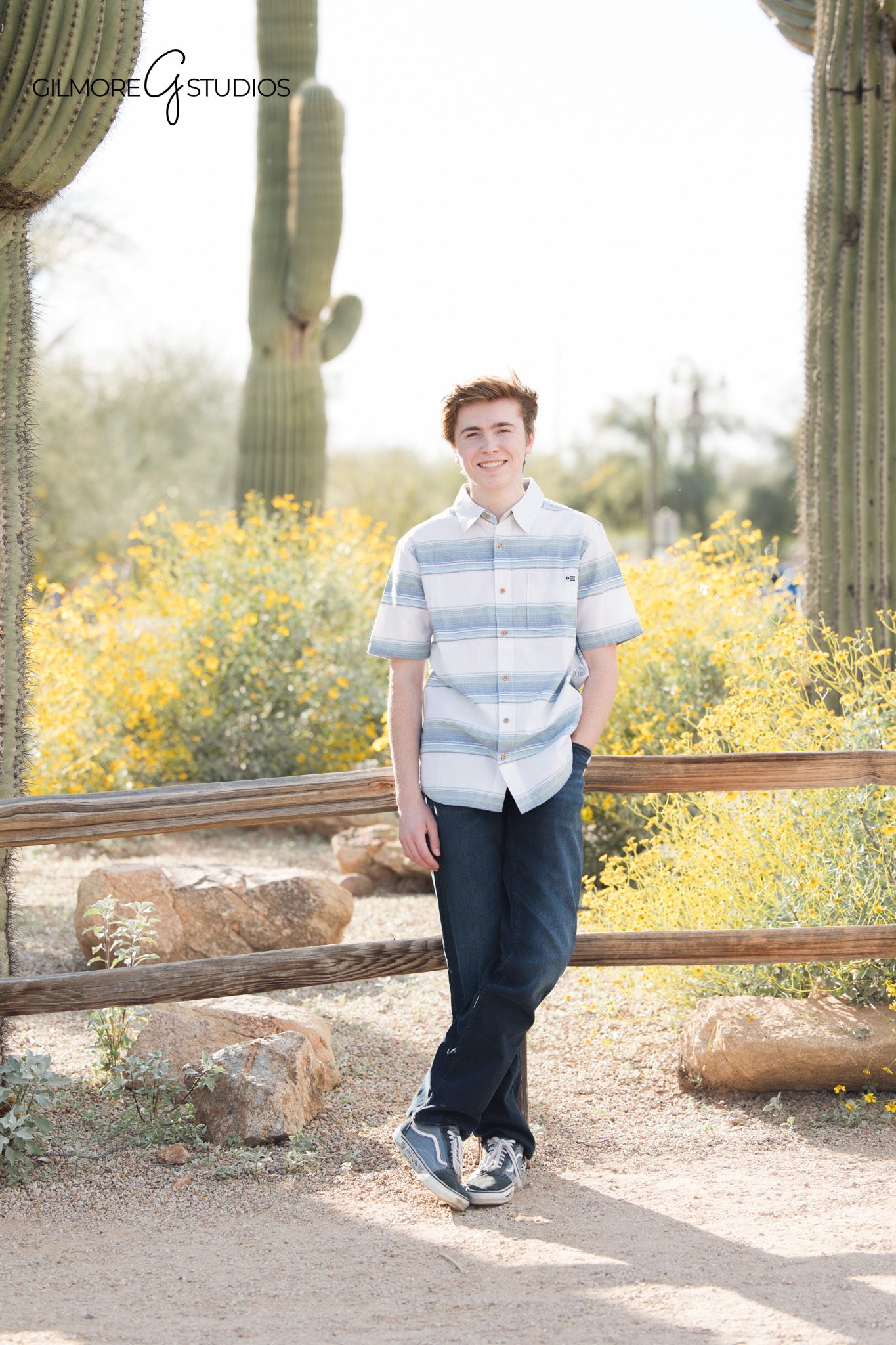 High school senior portrait photography featuring a guy at Riparian Preserve

Riparian Preserve senior photos with natural outdoor styling photographed professionally