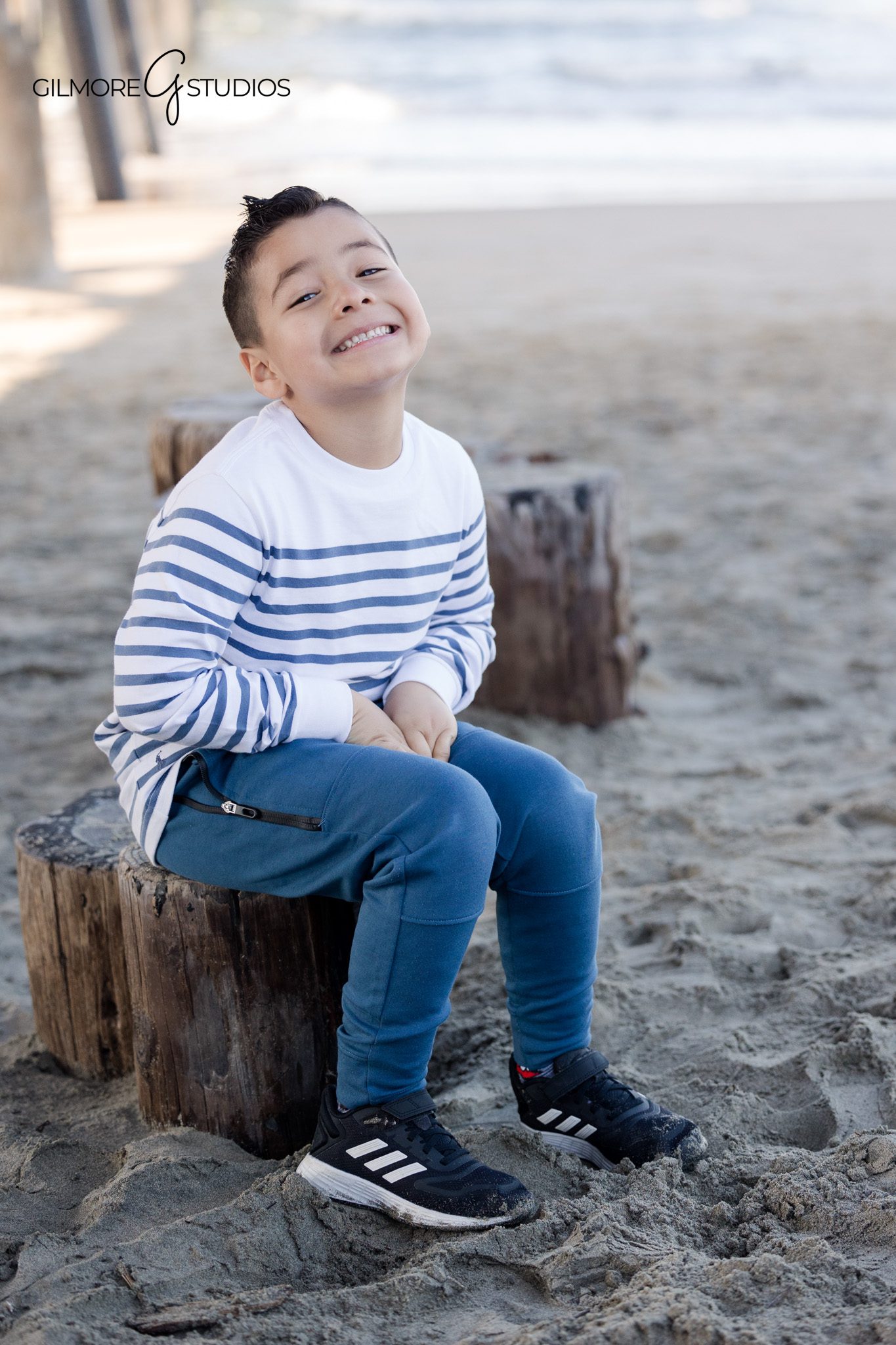 Child milestone photography of a boy captured at Newport Beach pier

Newport Beach birthday photographer documenting a boy birthday session