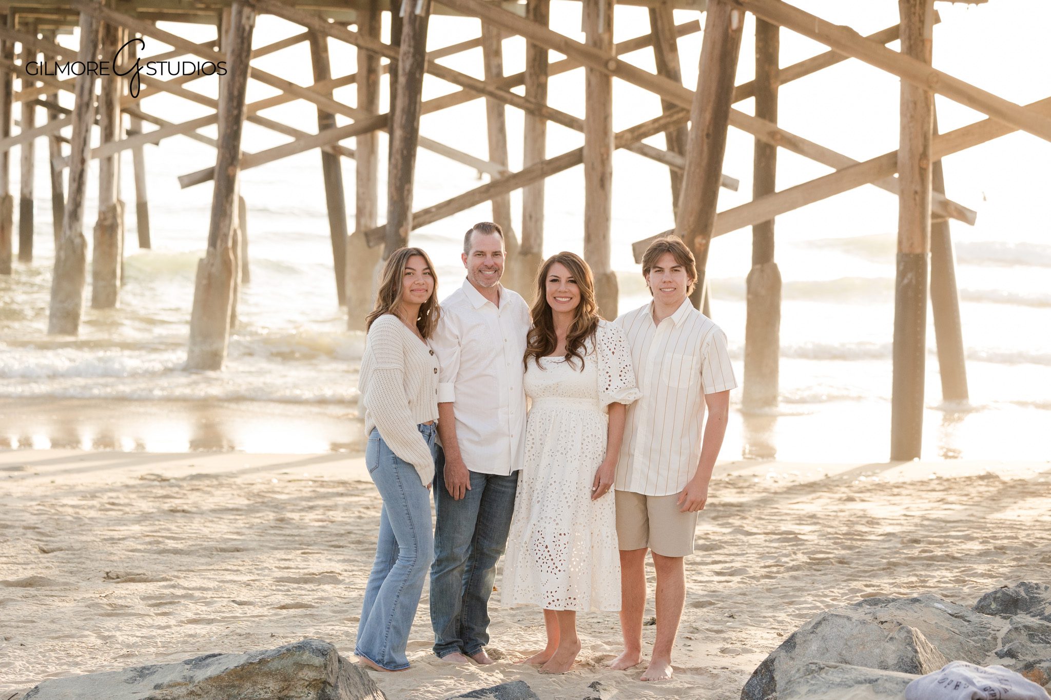 Newport Beach family portrait photographed at the pier by a professional family photographer

Family photography session at Newport Pier captured by a Newport Beach photographer