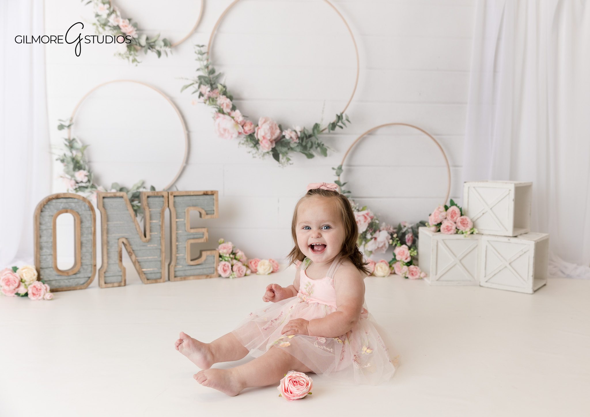 Cake smash portrait photography featuring expressive baby reactions

Newport Beach cake smash photography designed for wall art