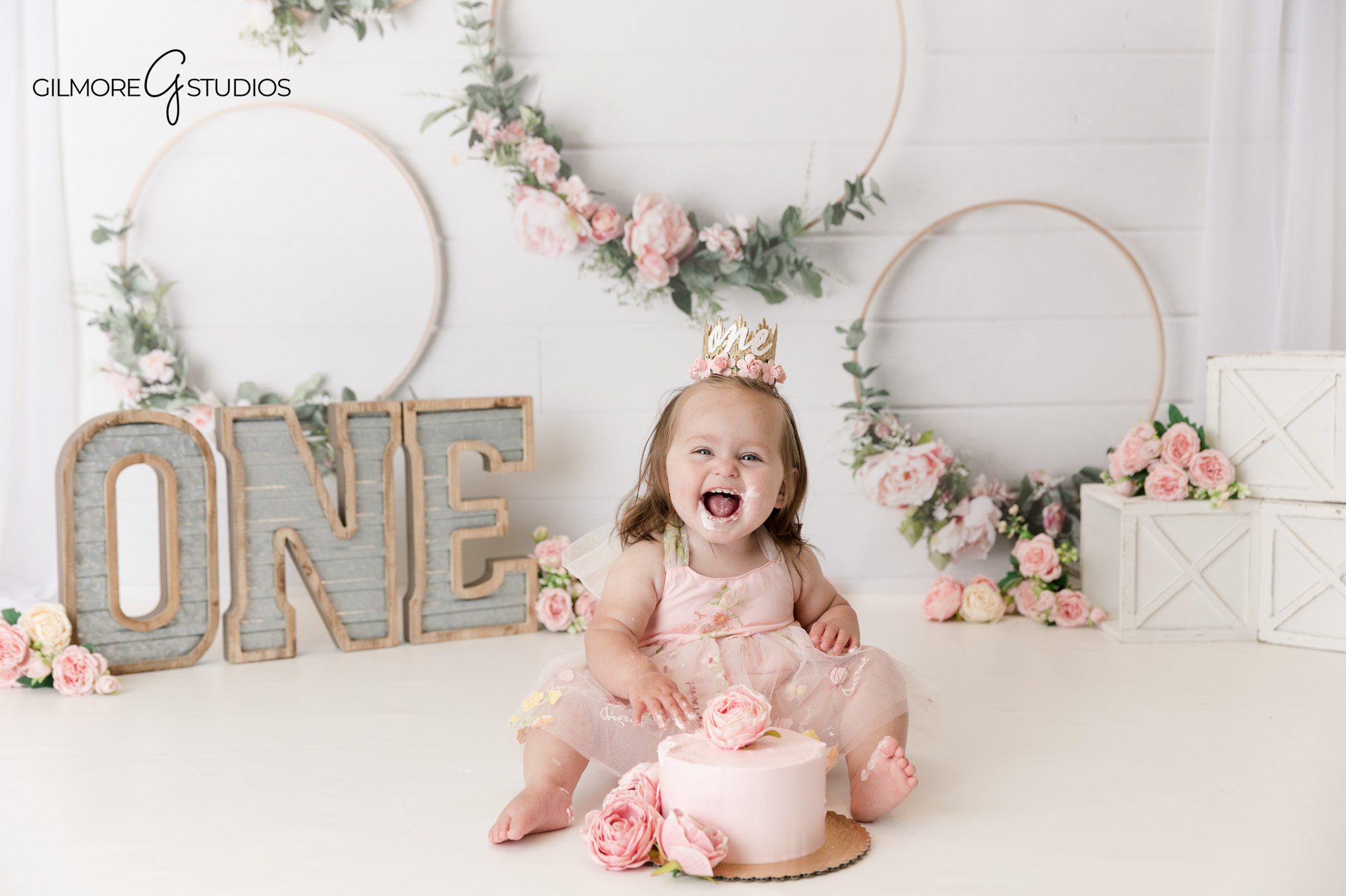 Cake smash portrait photographed by a Newport Beach cake smash photographer

First birthday photography session captured by an Orange County photographer