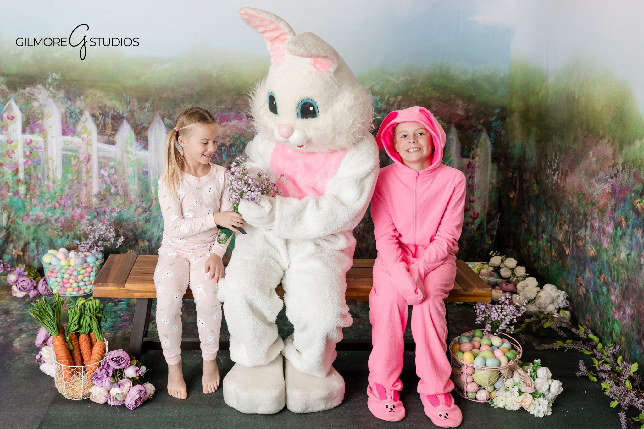 Easter Bunny mini session portrait featuring siblings photographed professionally

Family Easter Bunny photography capturing a seasonal milestone