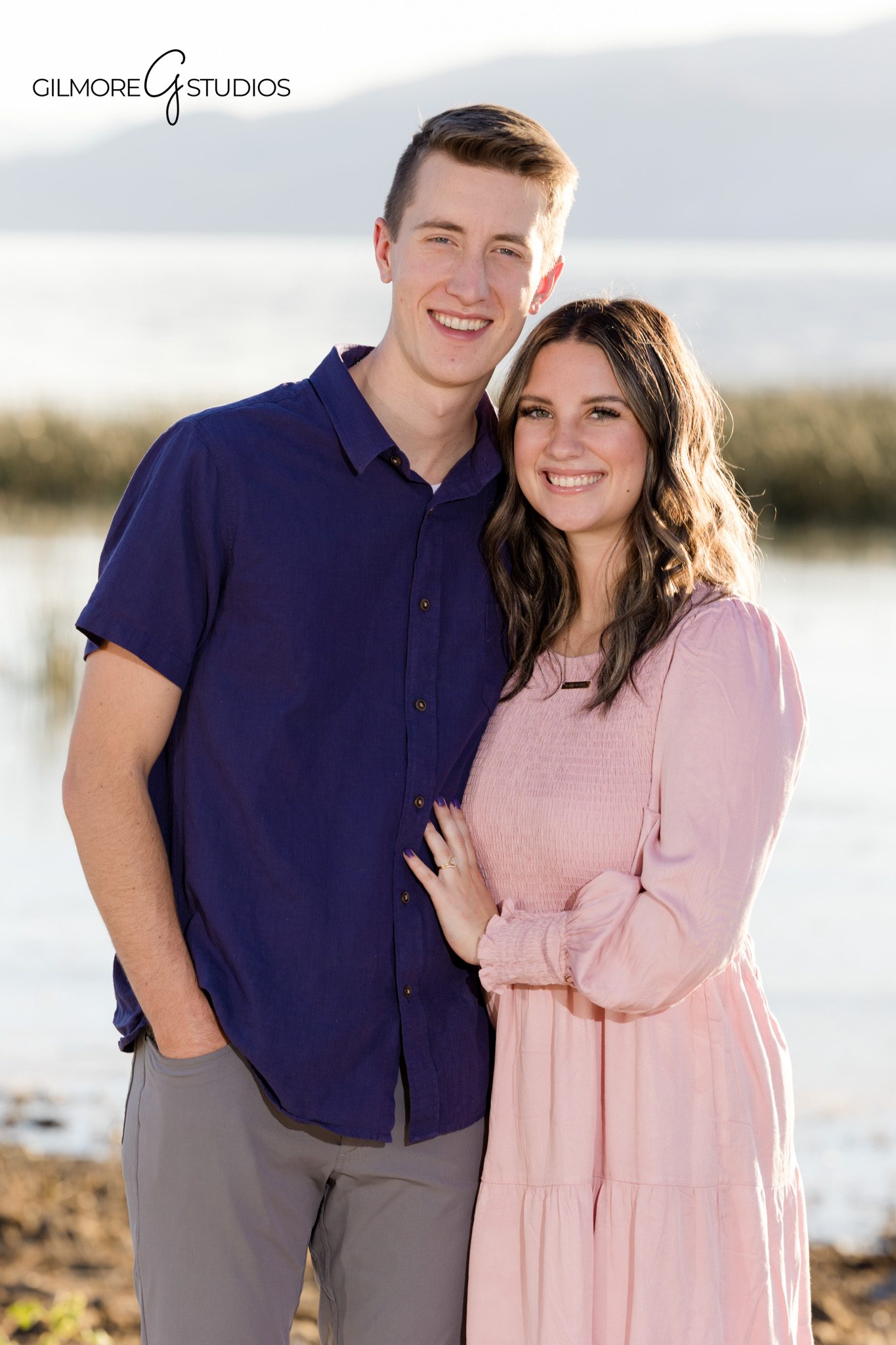 Clean and bright Utah family portrait photographer style.

Utah nature trail photography with real family interaction.