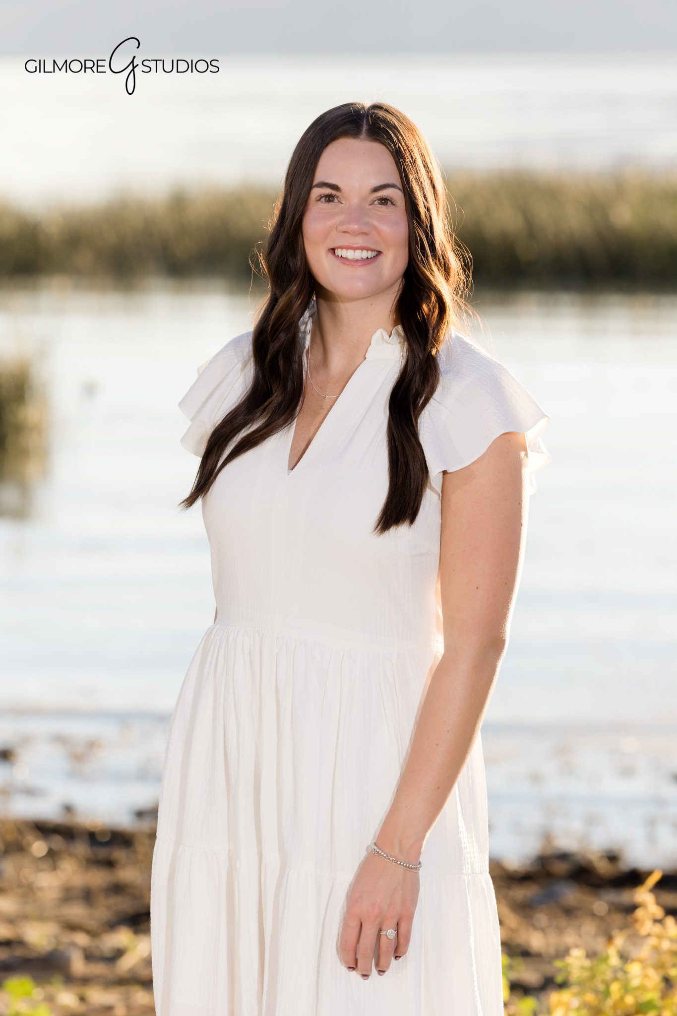 Natural family photographer documenting joyful kids.

Gilmore Studios lifestyle photography capturing soft emotion.