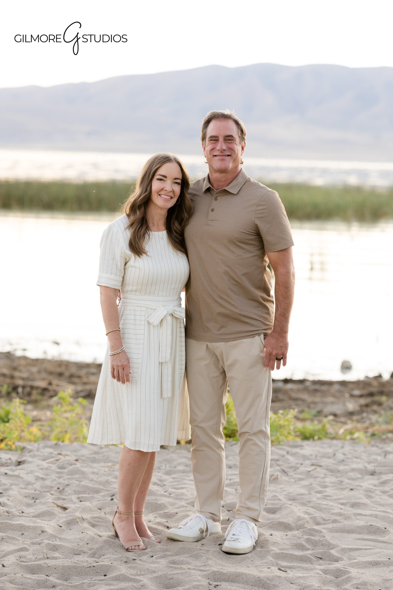 Scenic portrait photography featuring Utah wilderness.

Gilmore Studios family photography with simple natural posing.