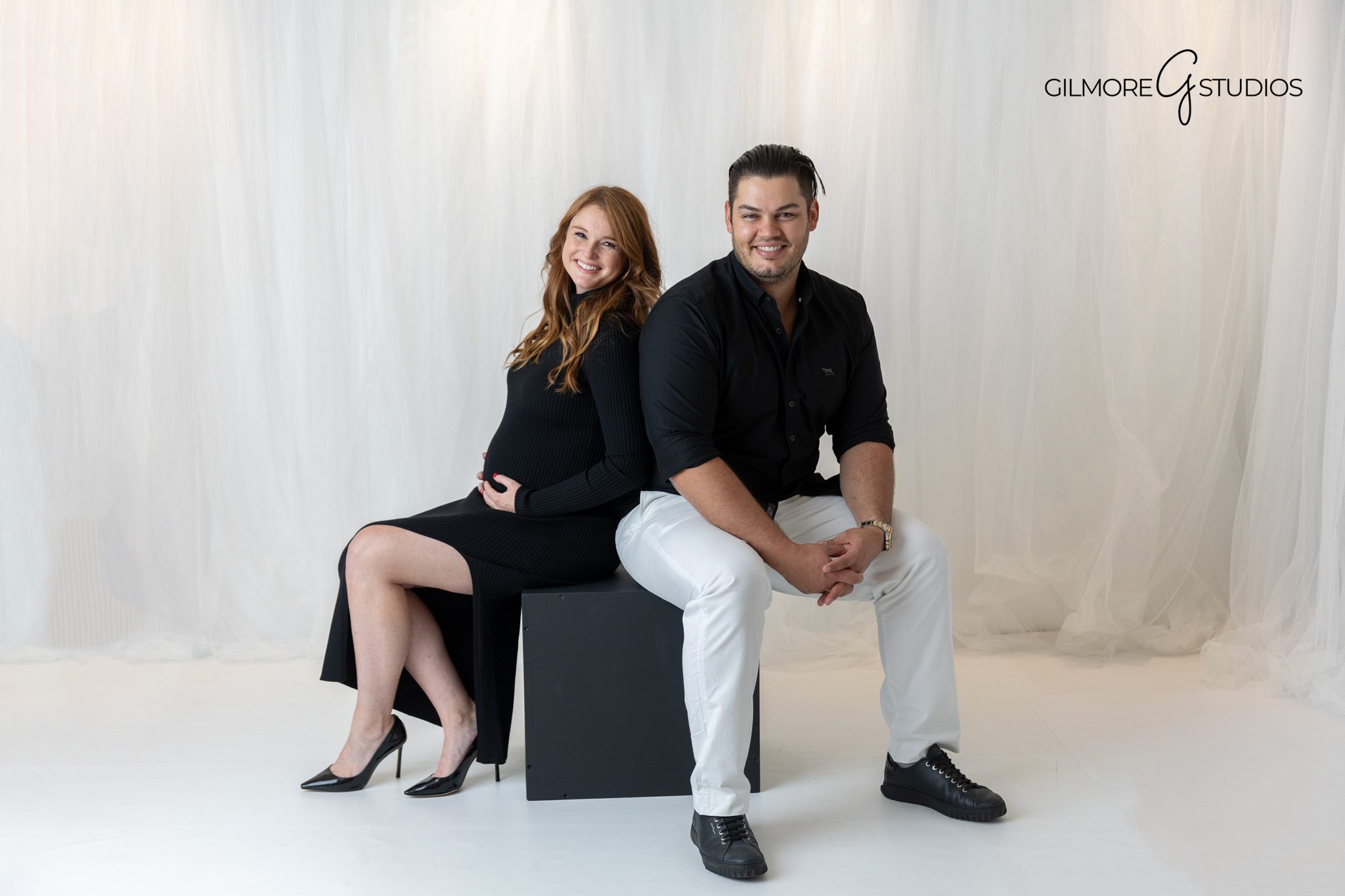 fitted maternity gown portrait on clean backdrop

Orange County pregnancy photographer white studio