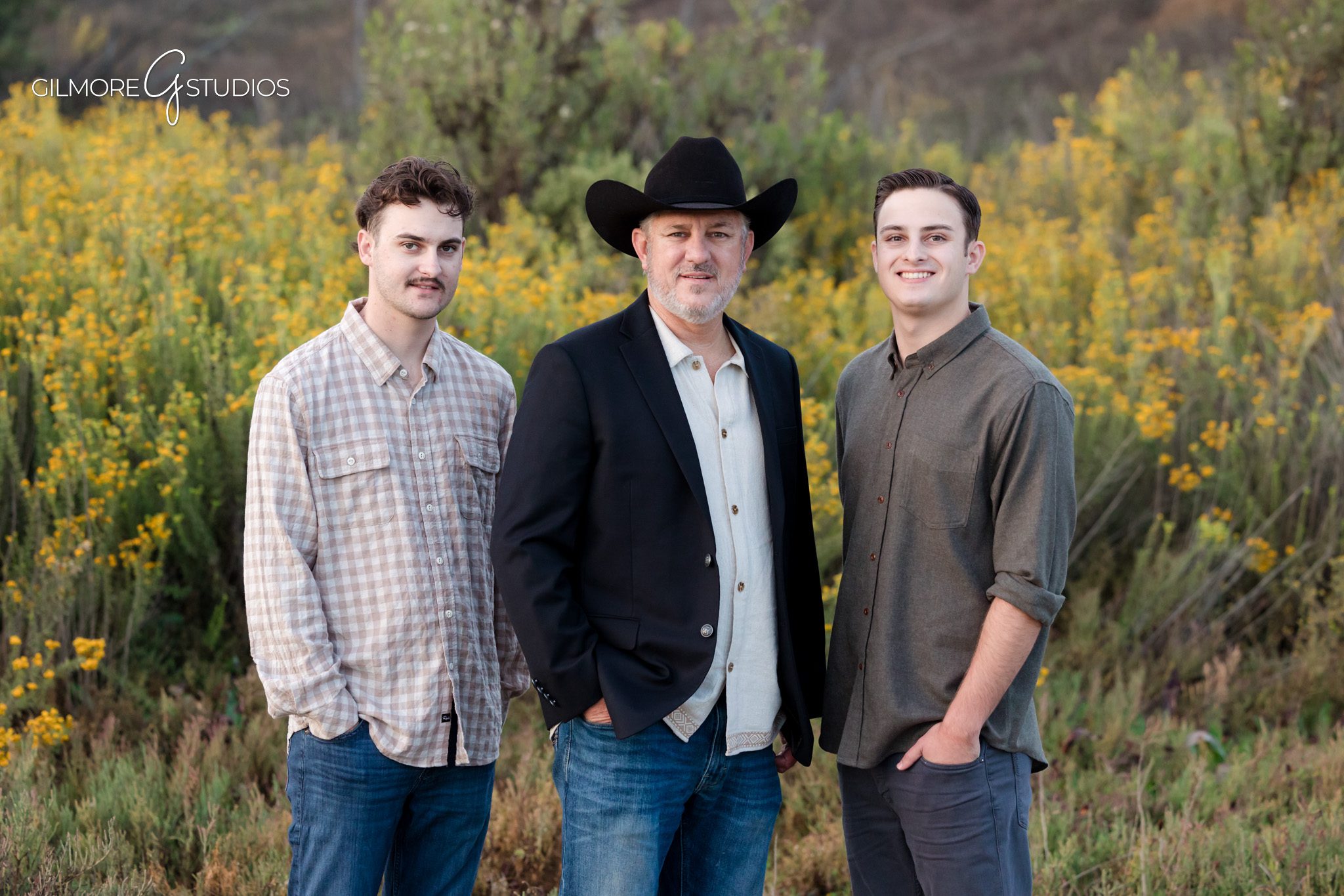 Newport Beach photographer capturing family grouping variations.

Lifestyle family photography at Back Bay with relaxed posing.