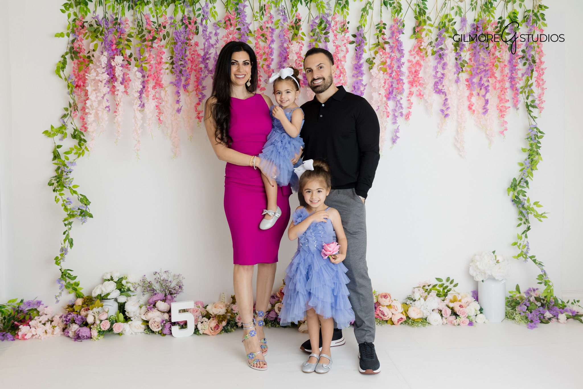 Studio portrait photographer capturing magical Frozen themed photos.

Snowflake backdrop photography for Frozen birthday portrait session.