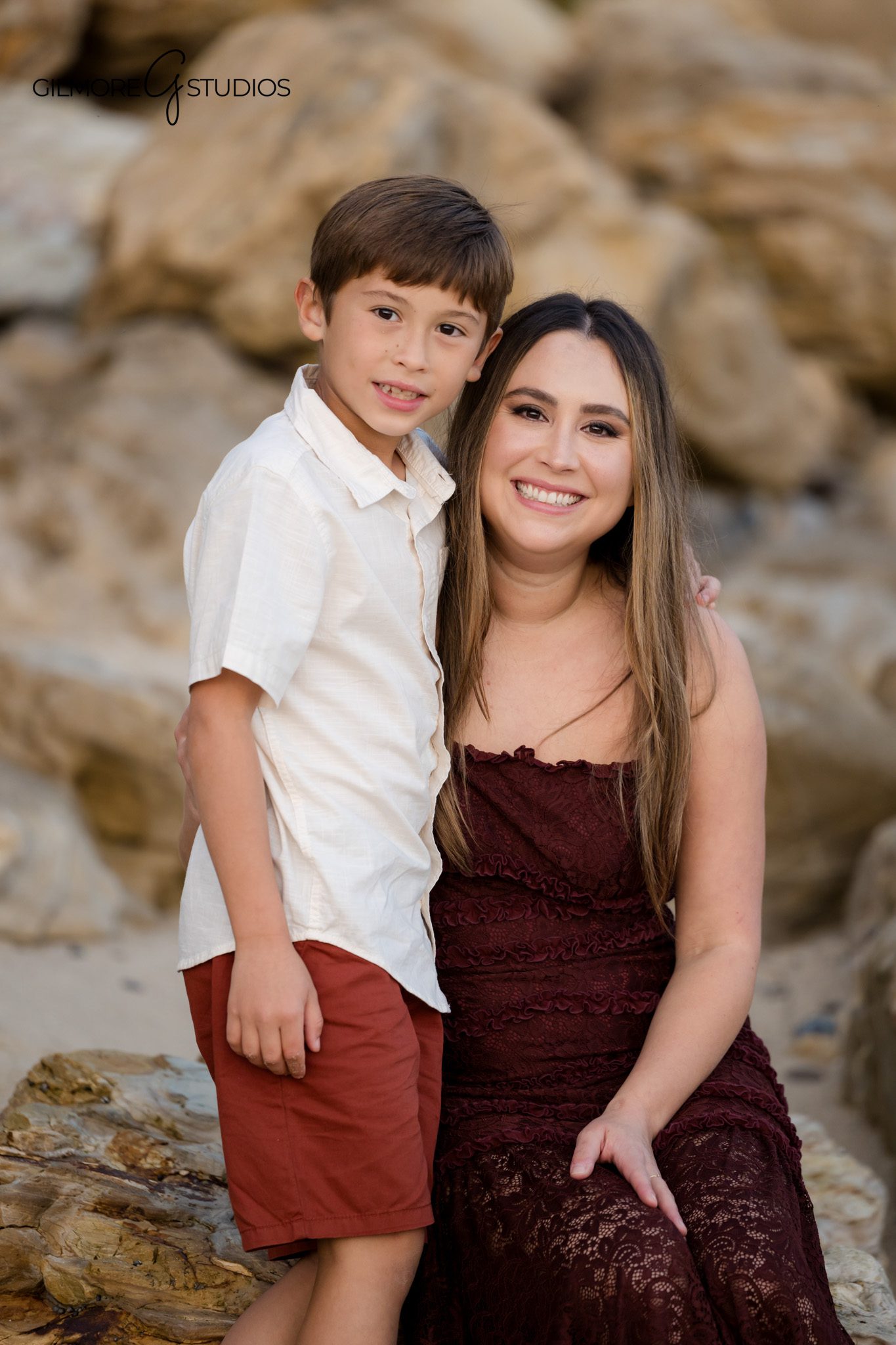 Family photography mini session showing parents and kids exploring the shoreline.

Orange County beach photographer capturing timeless family portraits at Little Corona