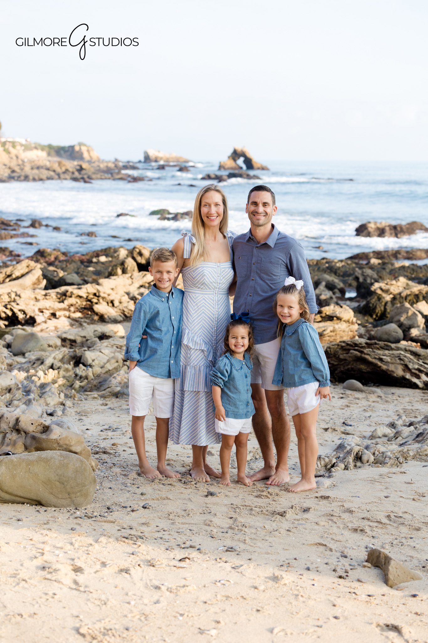 Newport Beach mini session photographer for families

Southern California beach photography family portraits