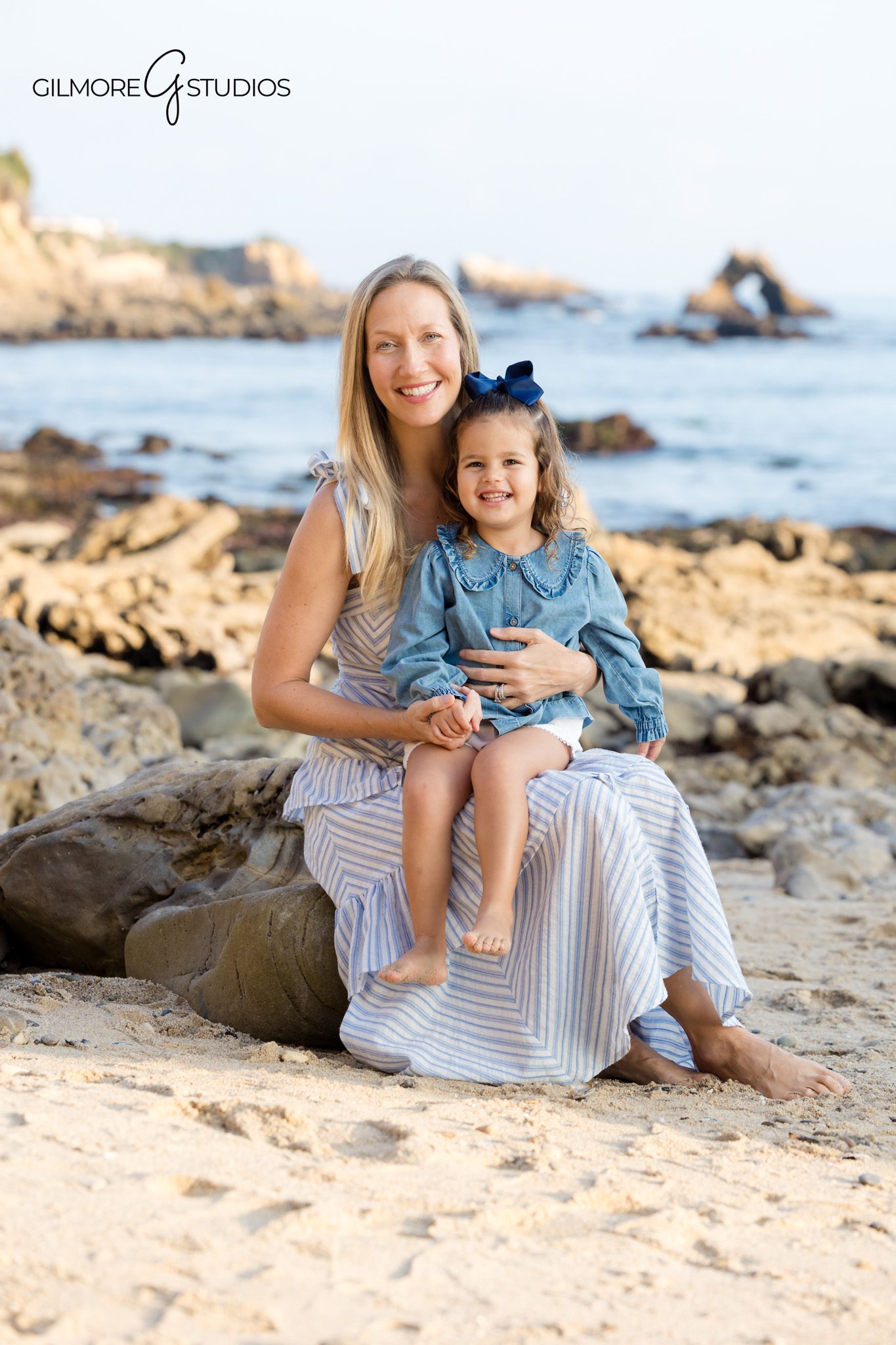 Parents with children Little Corona family photographer

Newport family portrait photography session
