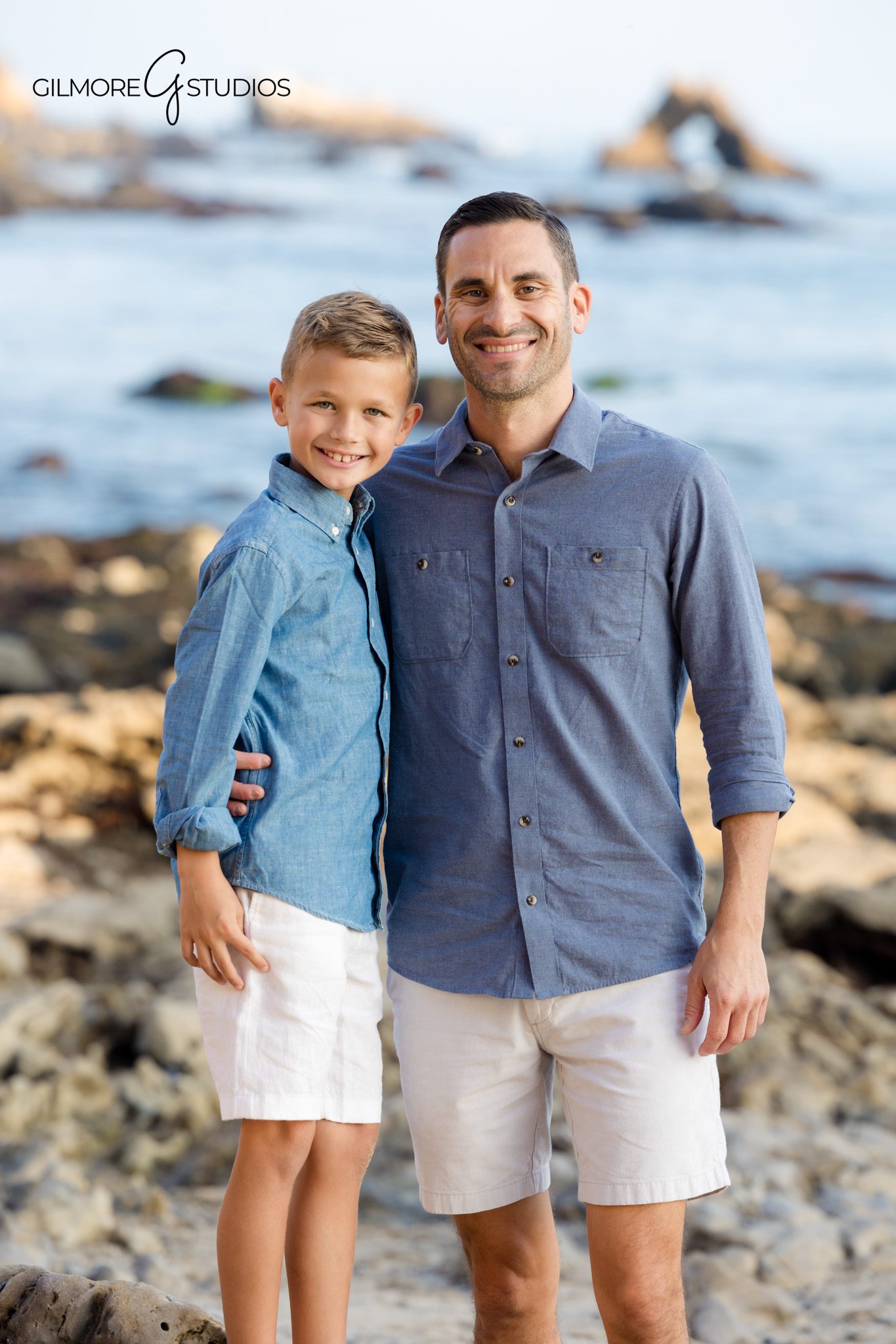 Family portrait sitting on sand Little Corona photographer

Newport Beach relaxed family photography