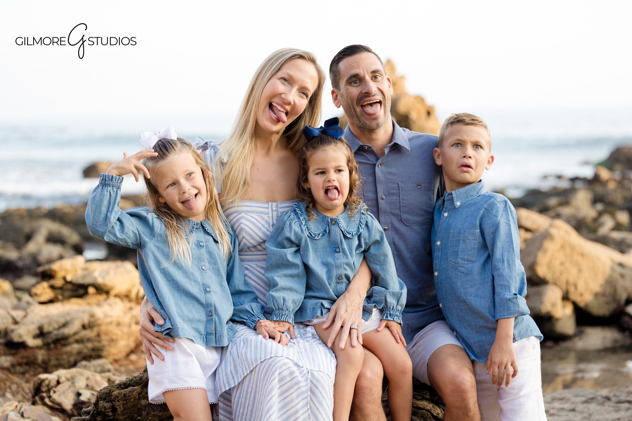 Little Corona rocks family portrait photography

CDM backdrop family photographer