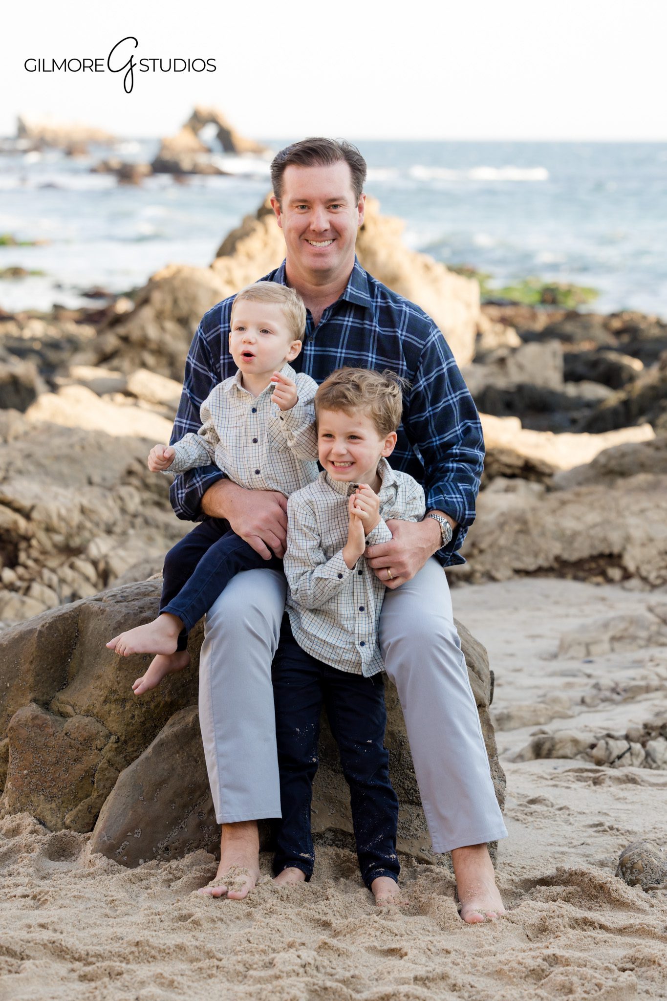 Little Corona family photography session with natural family connection

Family portrait photography Little Corona Beach with neutral outfits