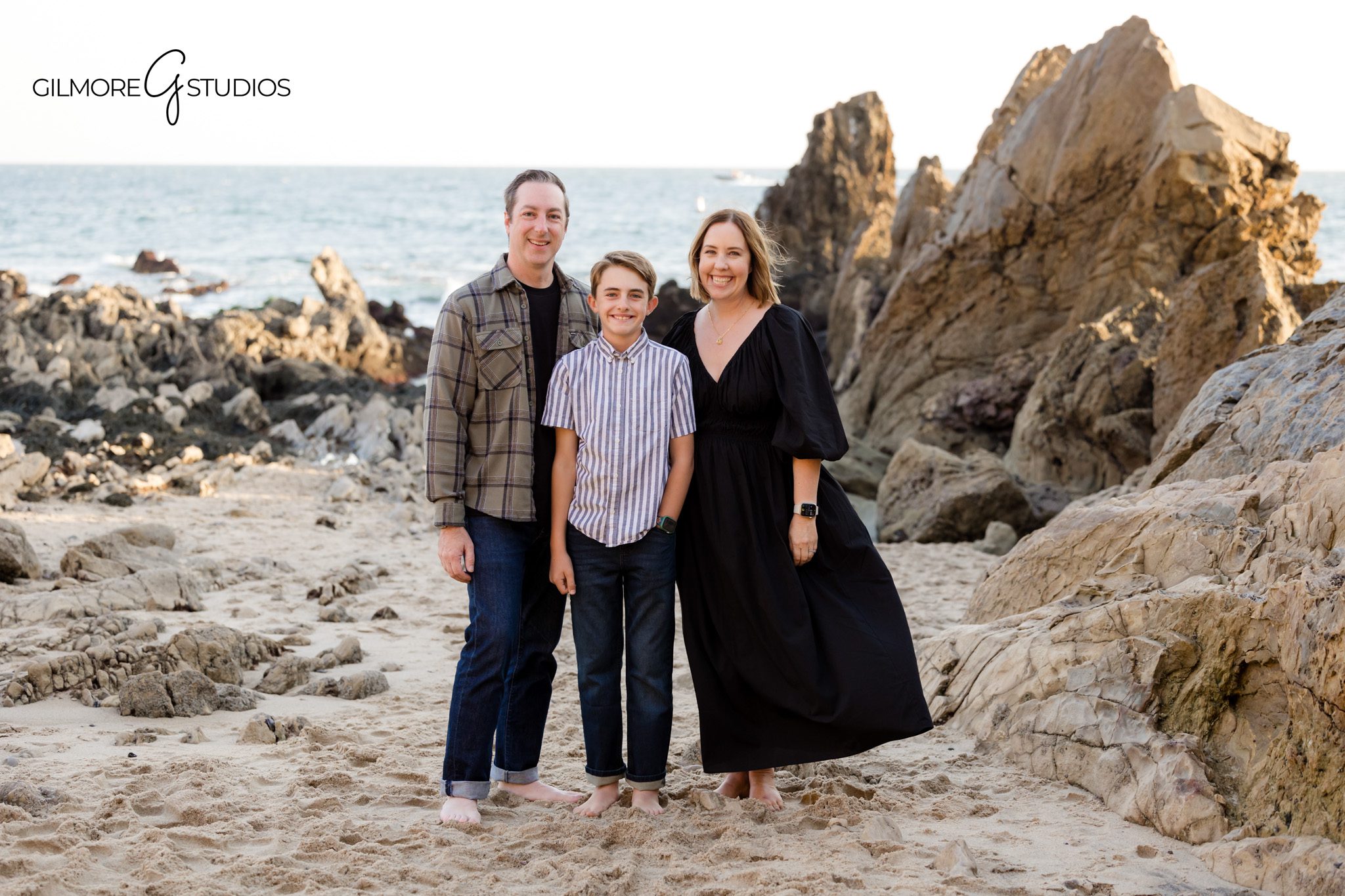 Family beach mini session at Little Corona CDM photographed by a Newport Beach family photographer

Little Corona CDM family portrait session with parents and children captured by a professional photographer