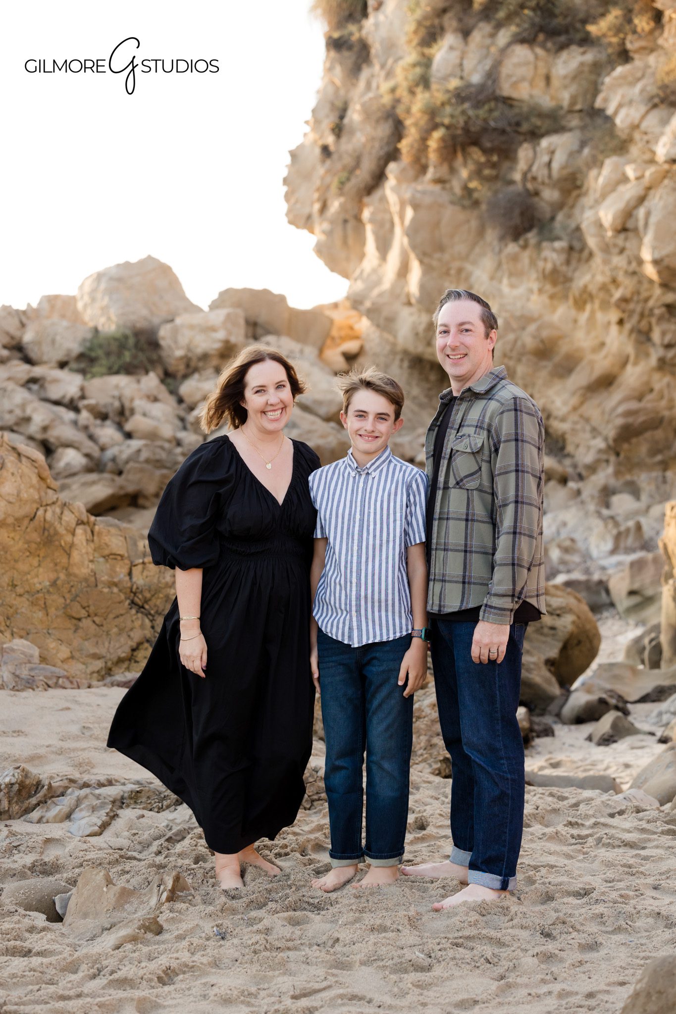Little Corona CDM family photographer capturing relaxed coastal family portraits

Newport Beach family photography session during a family beach mini at Little Corona CDM
