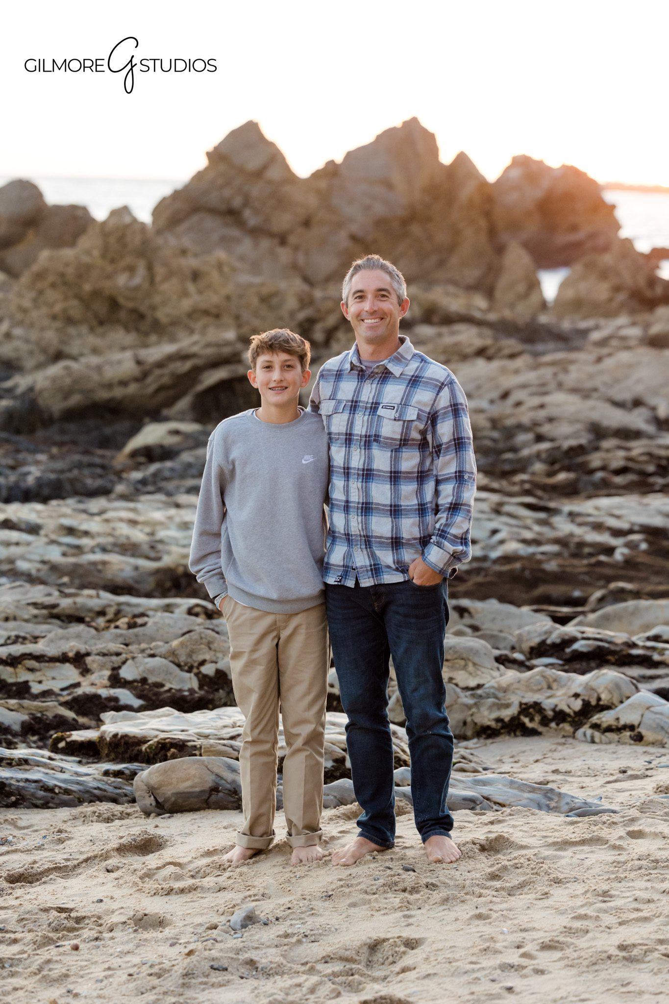 Corona del Mar family photography session with natural light and movement

Little Corona family photography mini session with authentic connection