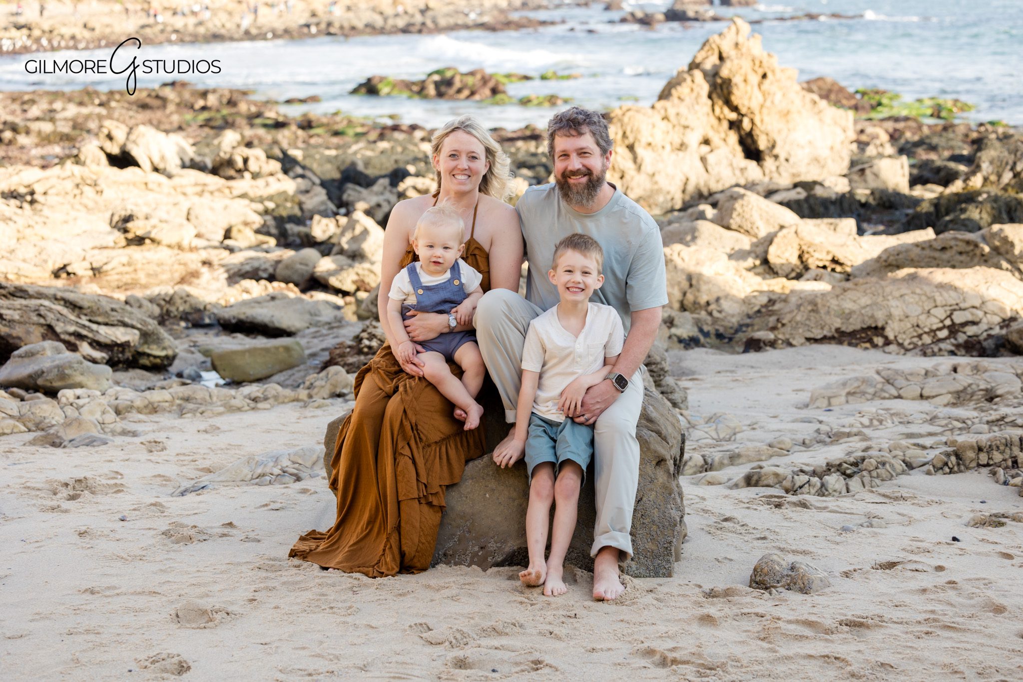 Little Corona Beach family photographer creating timeless coastal portraits

Beach family portrait photography at Little Corona Beach with cliffs and tide pools