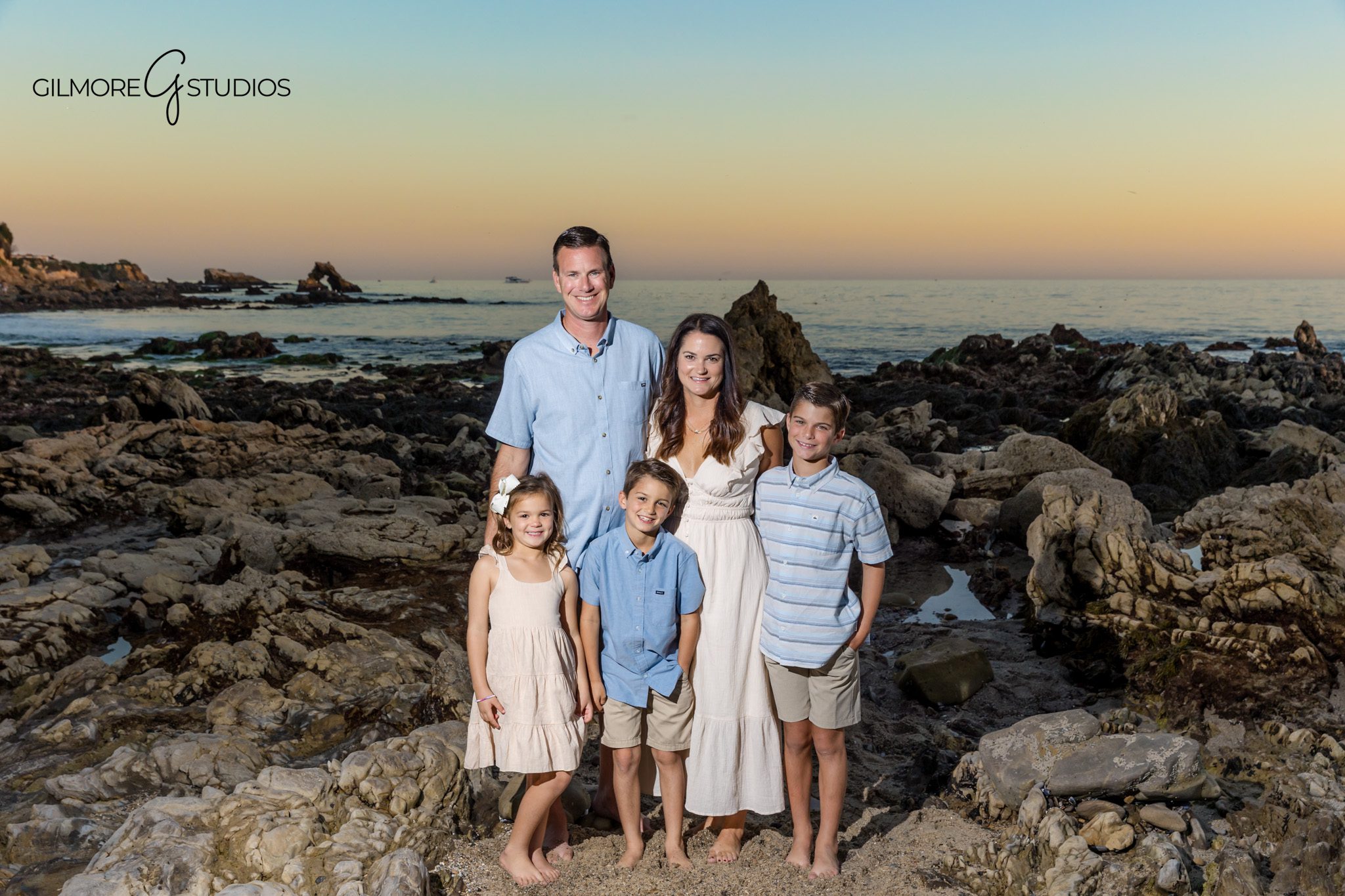 Little Corona Beach family mini photography with soft coastal tones

Family photography mini session at Little Corona Beach in Orange County