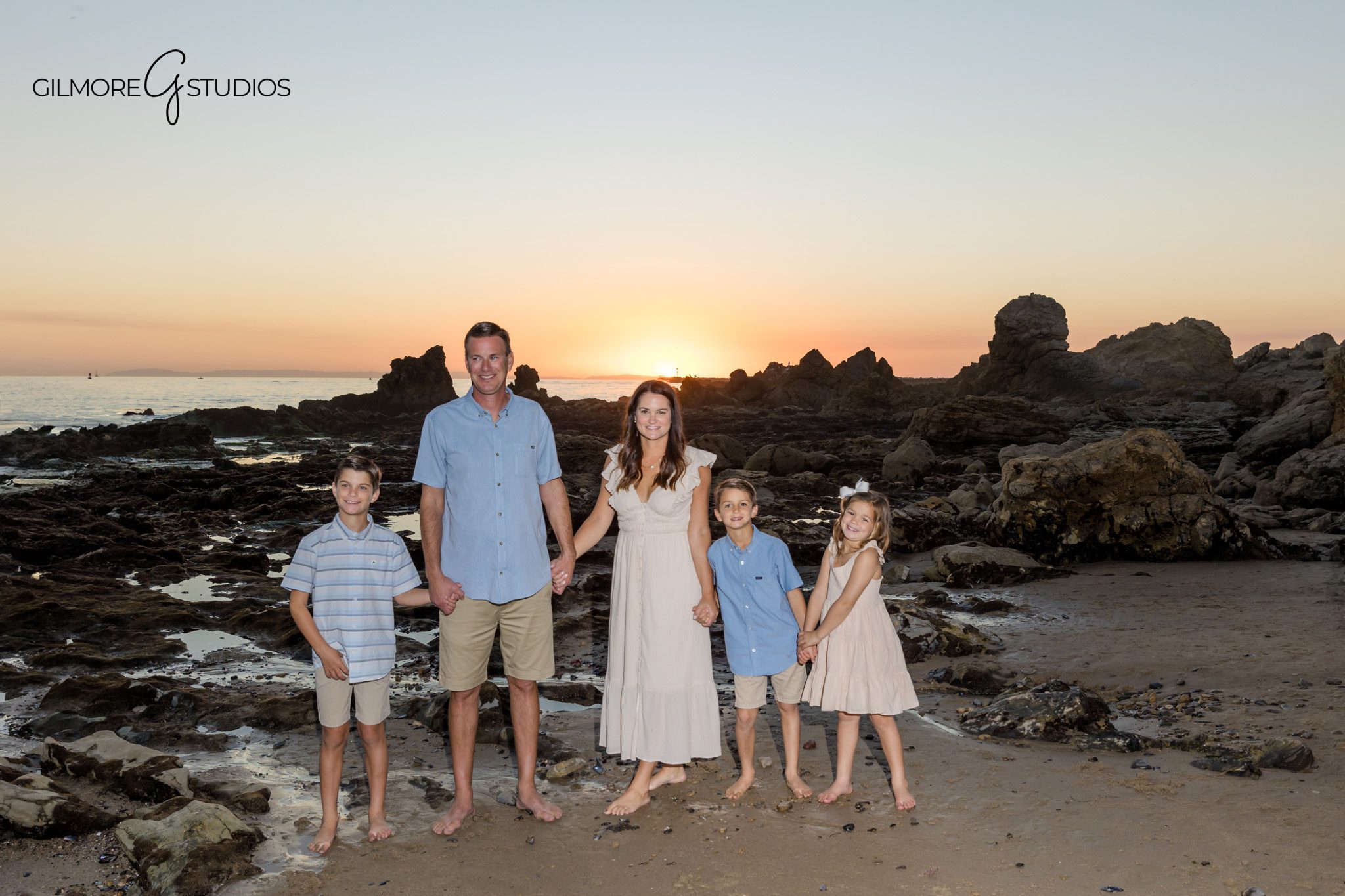 Family beach mini session at Little Corona Beach with scenic cliffs

Newport Beach family photographer creating meaningful family mini portraits