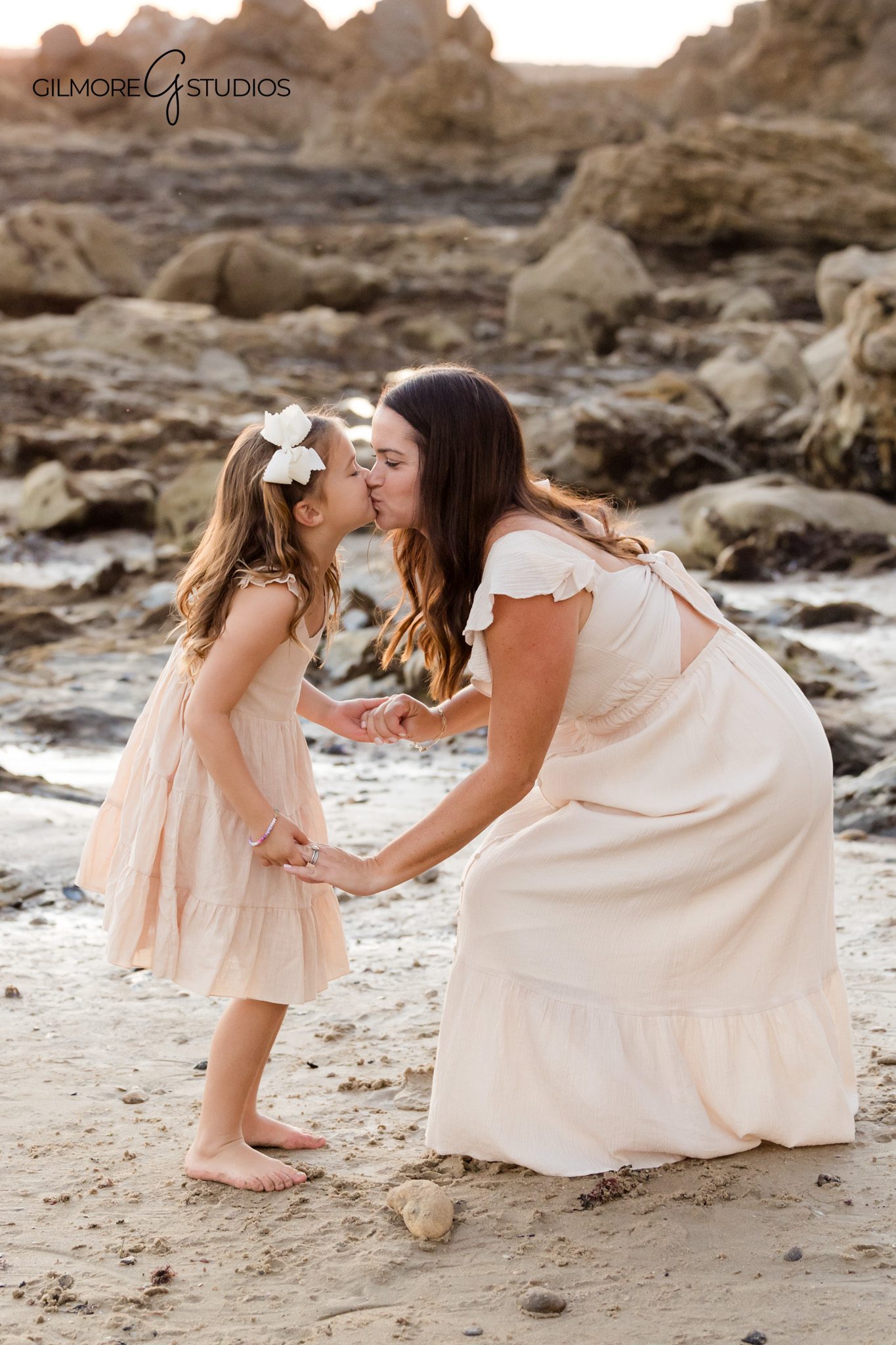 Little Corona Beach family photography with organic movement and connection

Family portrait photography Corona del Mar beach mini session