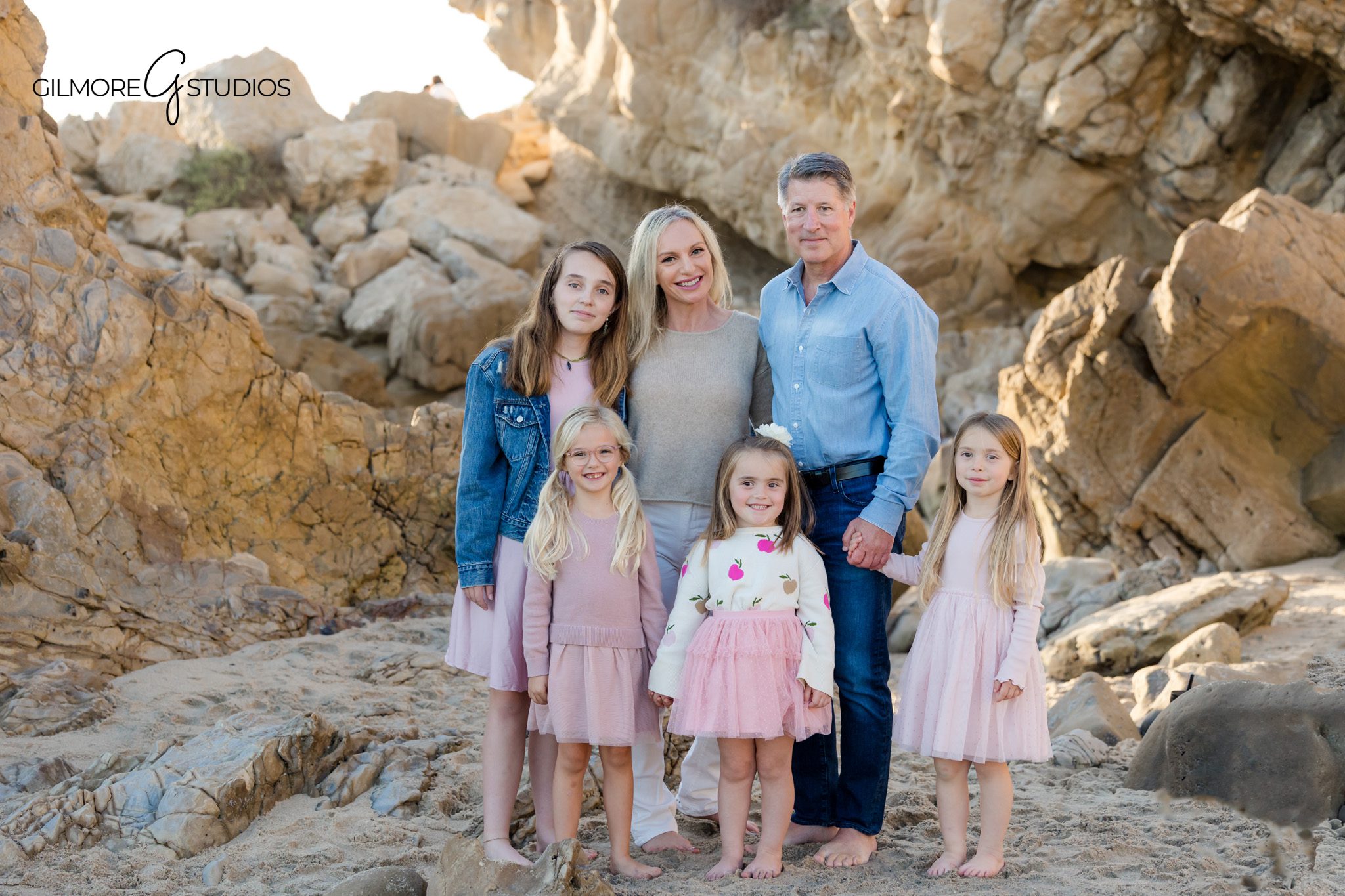 Little Corona coastal family mini photography session photographed by a Newport Beach family photographer

Family portrait photography at Little Corona Beach in Corona del Mar California