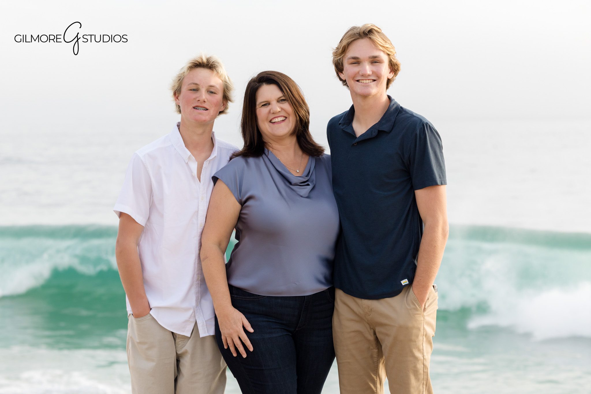 Balboa Peninsula family photographer capturing extended family together

Newport Beach extended family photography with soft coastal light
