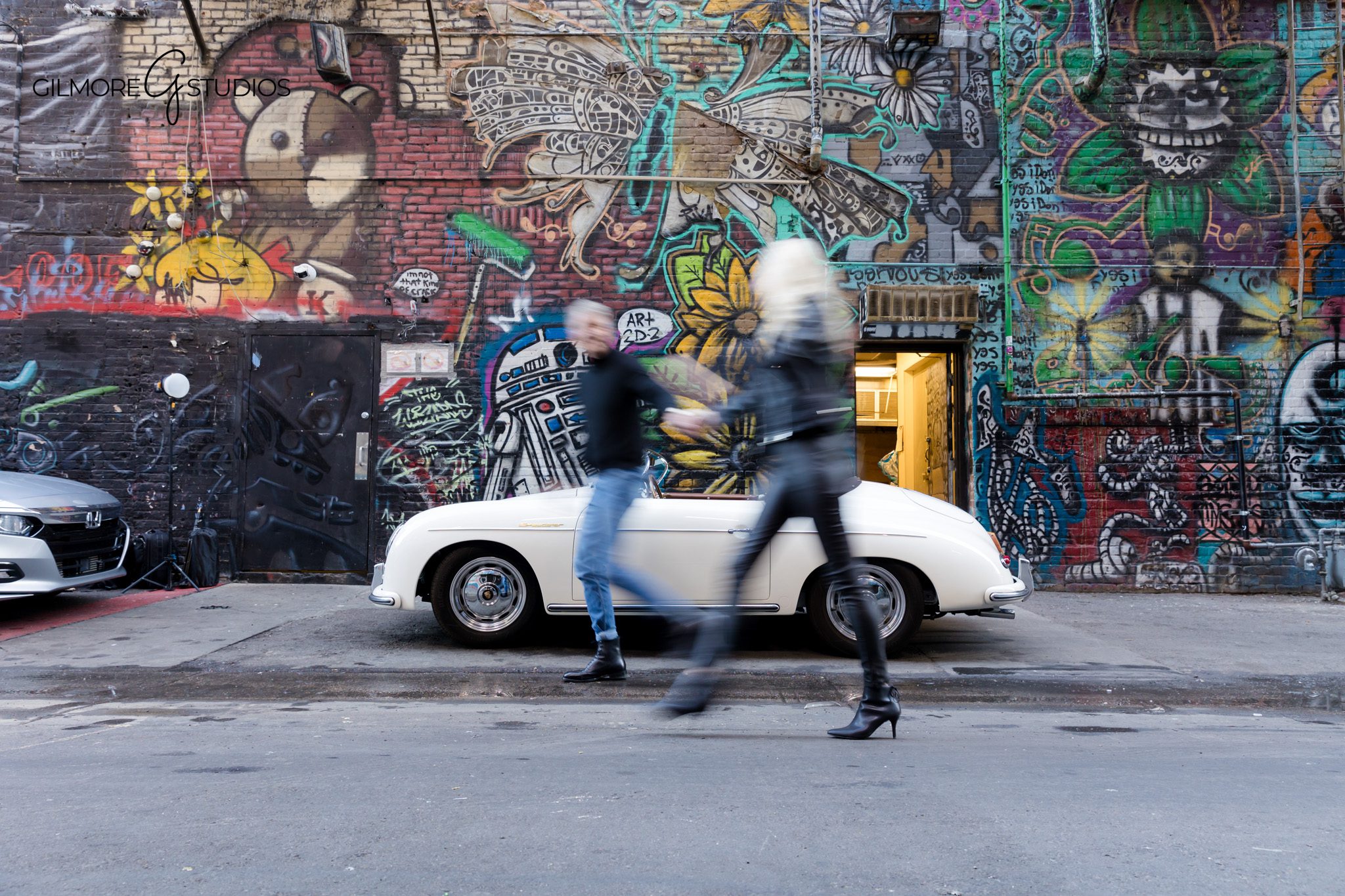 Phoenix luxury photographer documenting a Porsche lifestyle couple session

Porsche couple photography featuring confident editorial posing