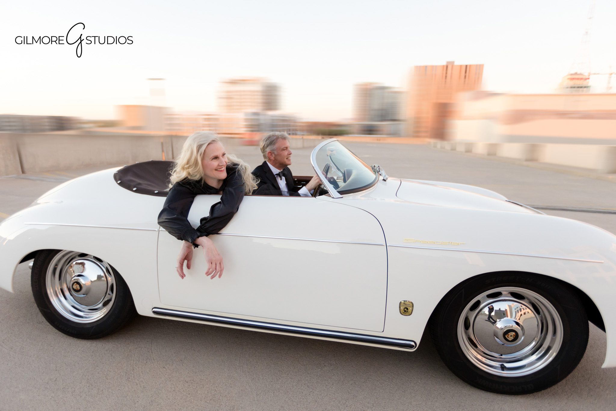 Luxury car couple portrait photography featuring a Porsche photographed professionally

Phoenix luxury couple photographer capturing an editorial Porsche photoshoot