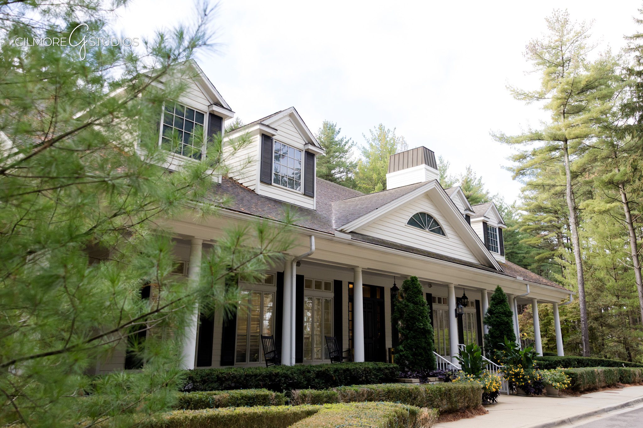 Shepherds Hollow wedding photography with natural greenery backdrop.

Couple portrait photographed outside Michigan pine forest.