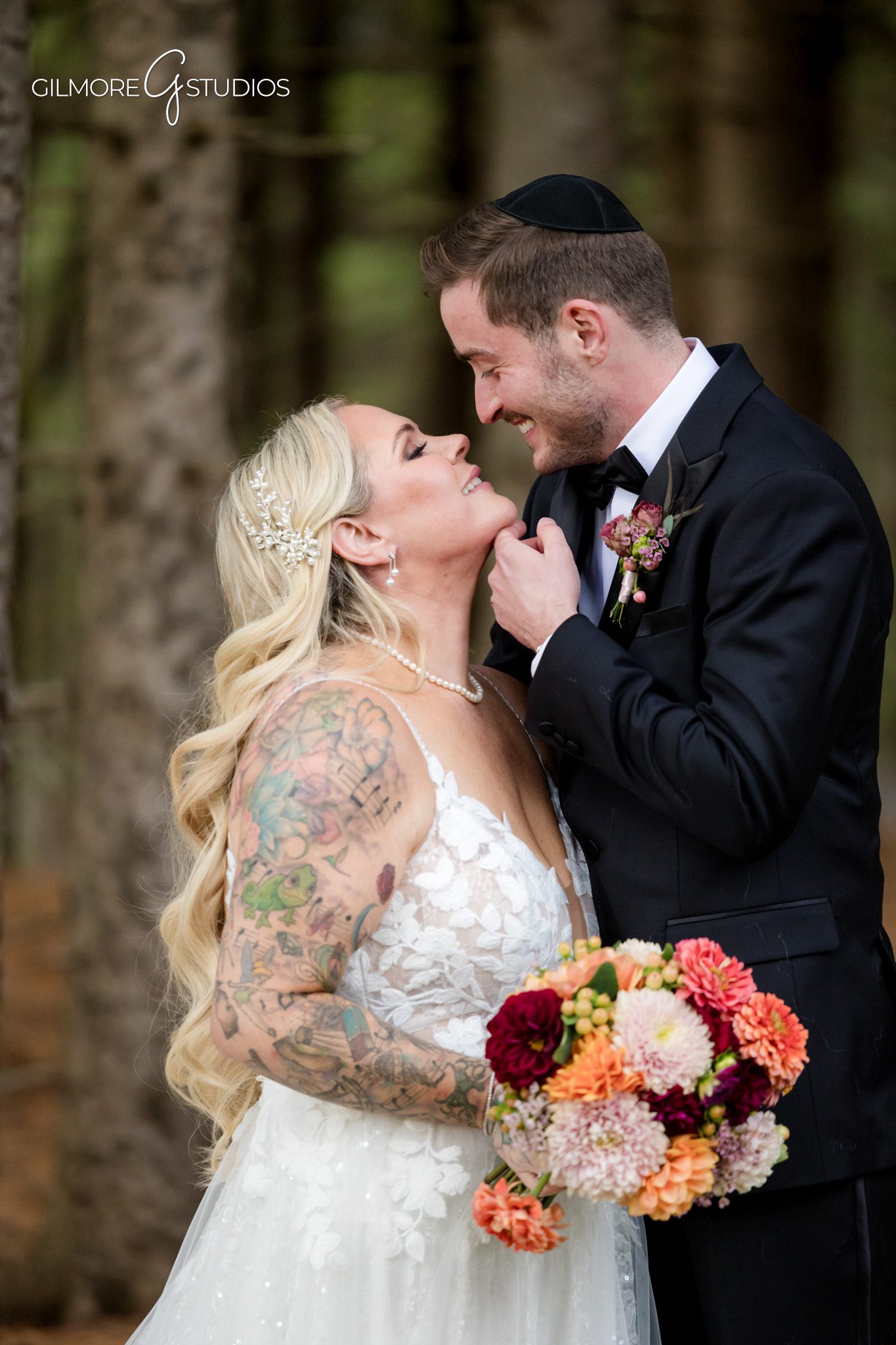 Sunset photography at Shepherds Hollow wedding.

Cake cutting photographed by Michigan destination photographer.