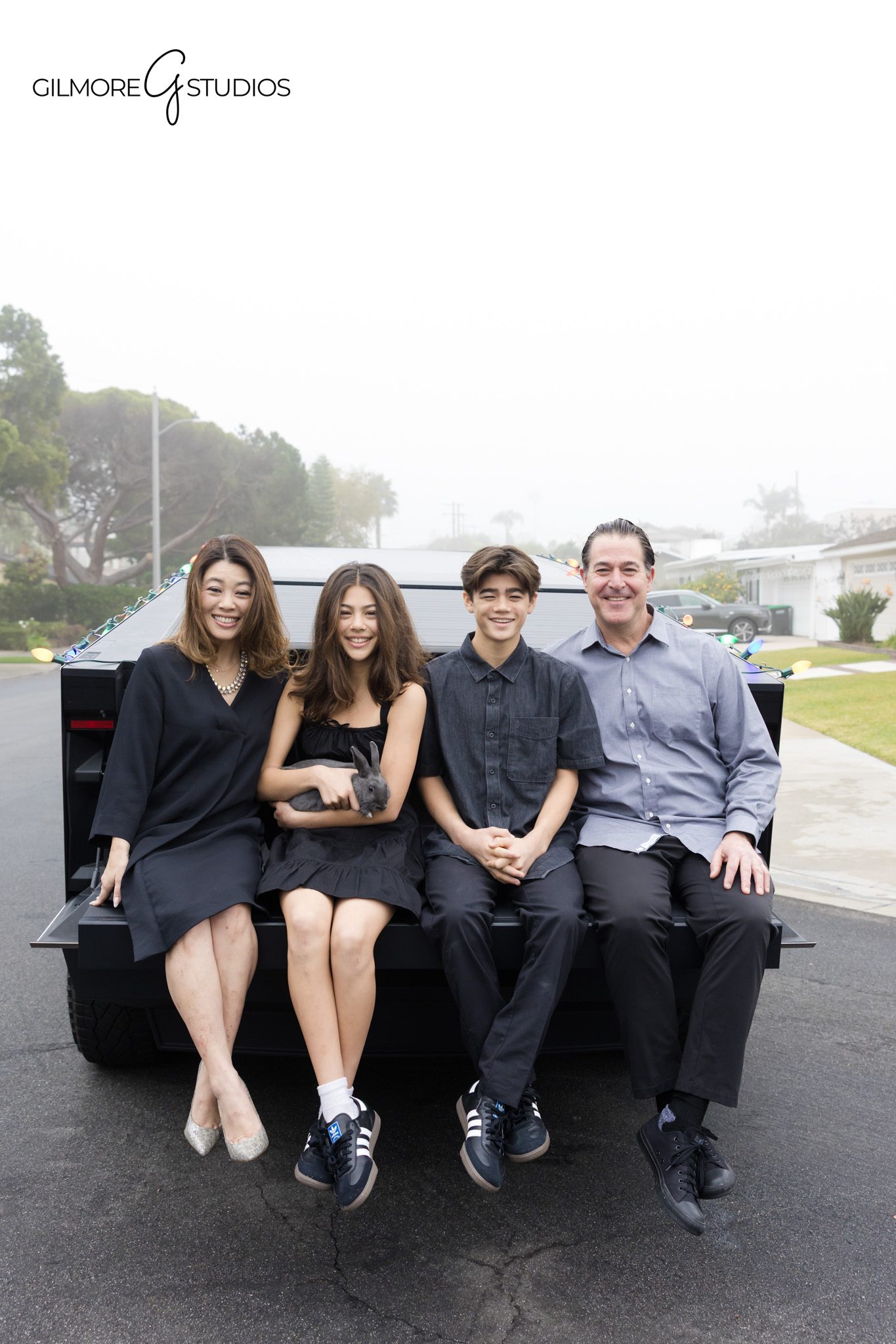 White backdrop family portrait photography captured professionally

Family portrait photography studio with minimalist white background