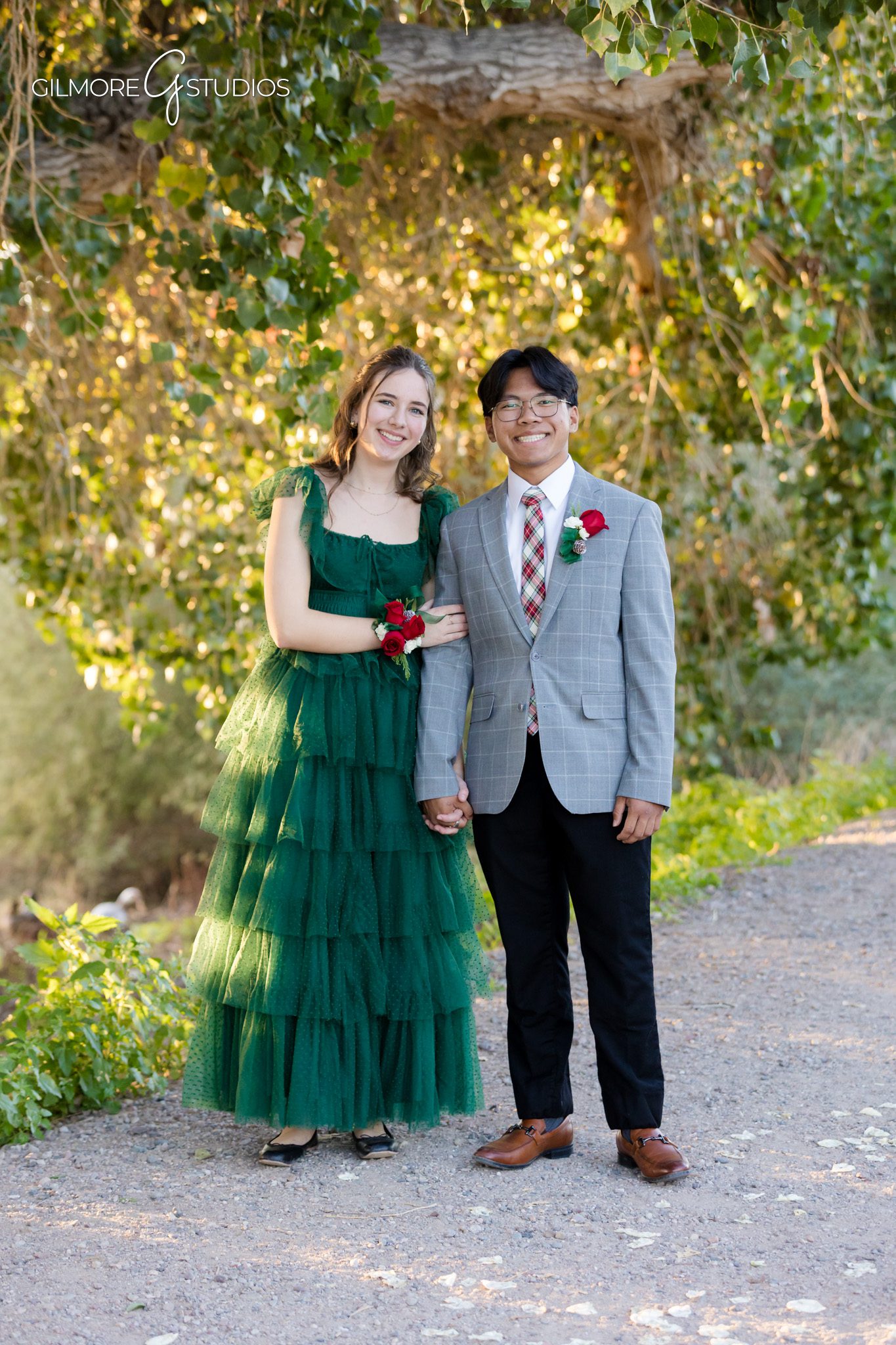 Senior photography Gilbert AZ featuring high school senior portrait session

Senior portrait photographed in Gilbert Arizona by a professional photographer