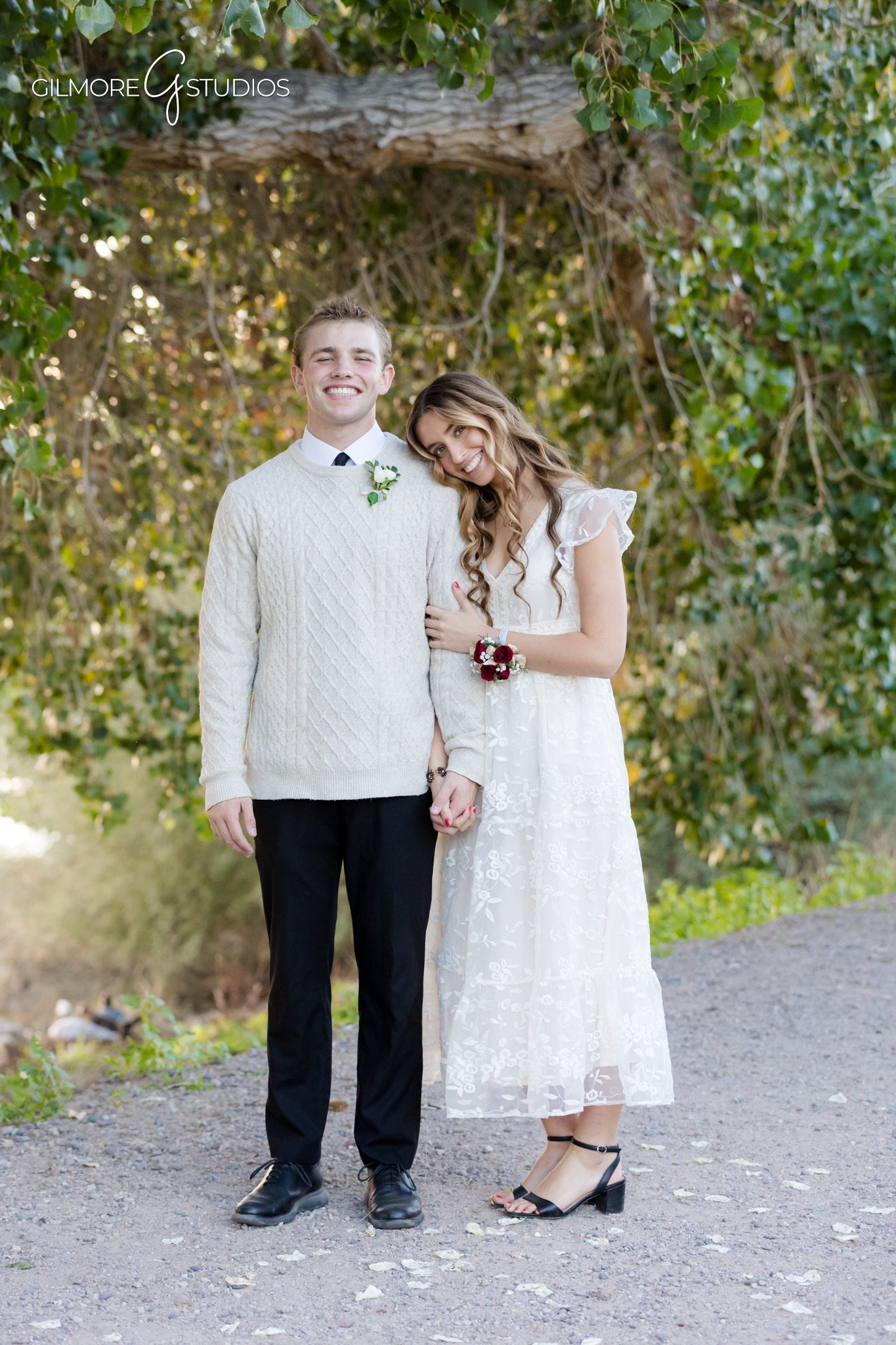 Gilbert AZ senior portrait captured with timeless editing style

Senior pictures near me photographed outdoors in Gilbert Arizona