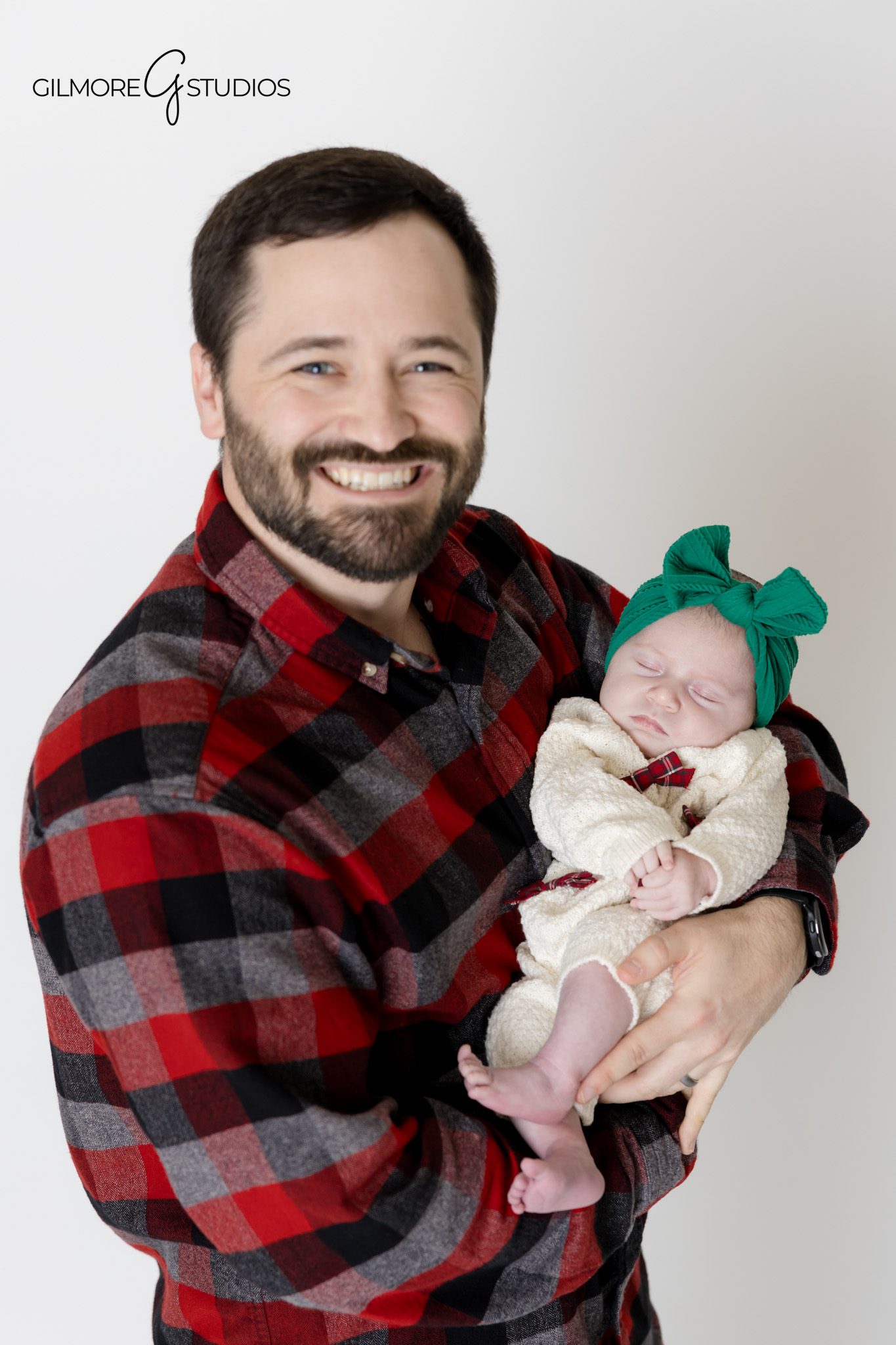 Professional family photographer capturing natural family interaction
Outdoor family portrait photography with a Newport Beach backdrop