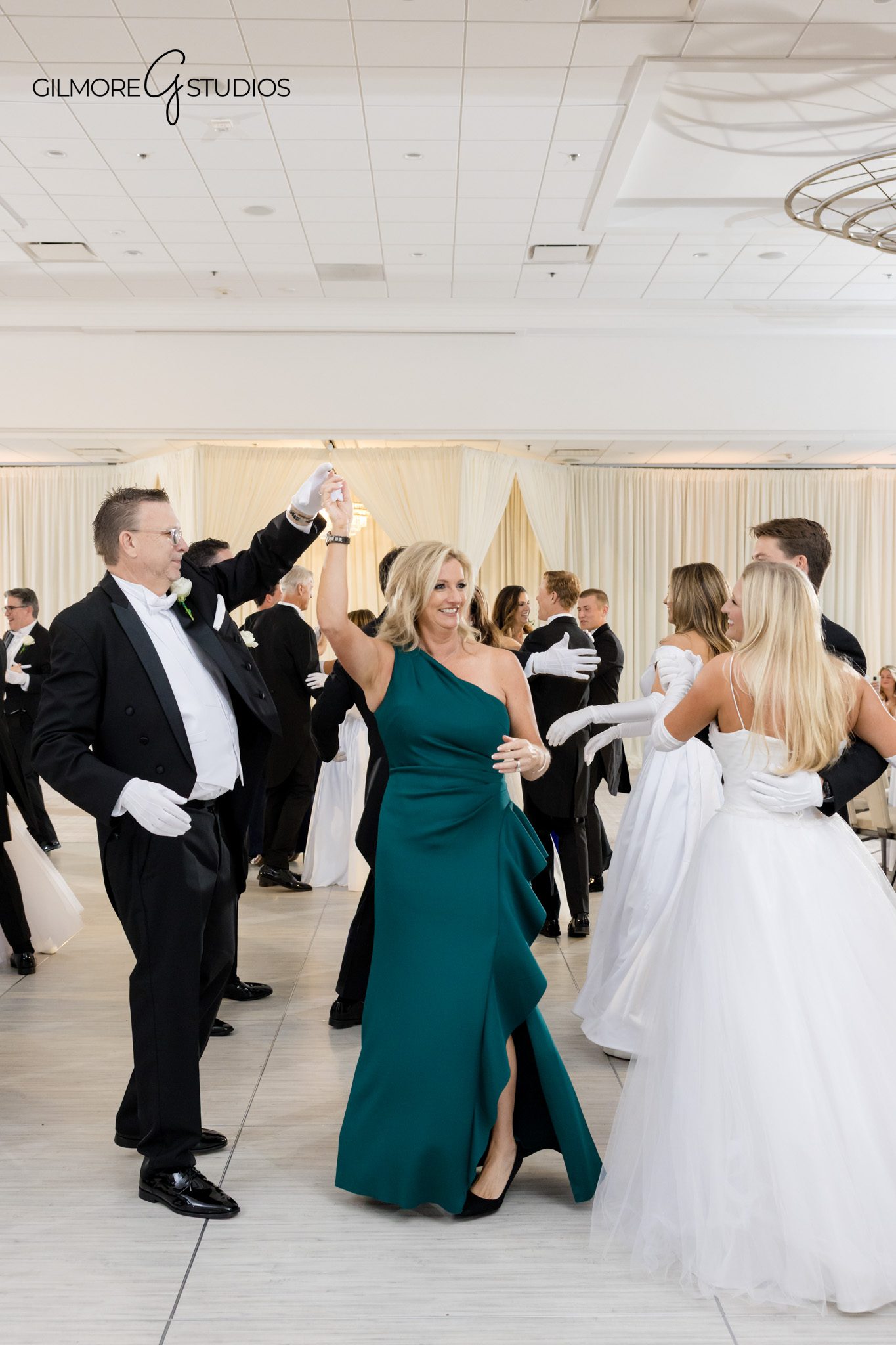 Debutante ball portrait photography with elegant formal styling

Orange County event photographer capturing NCL debutante presentation