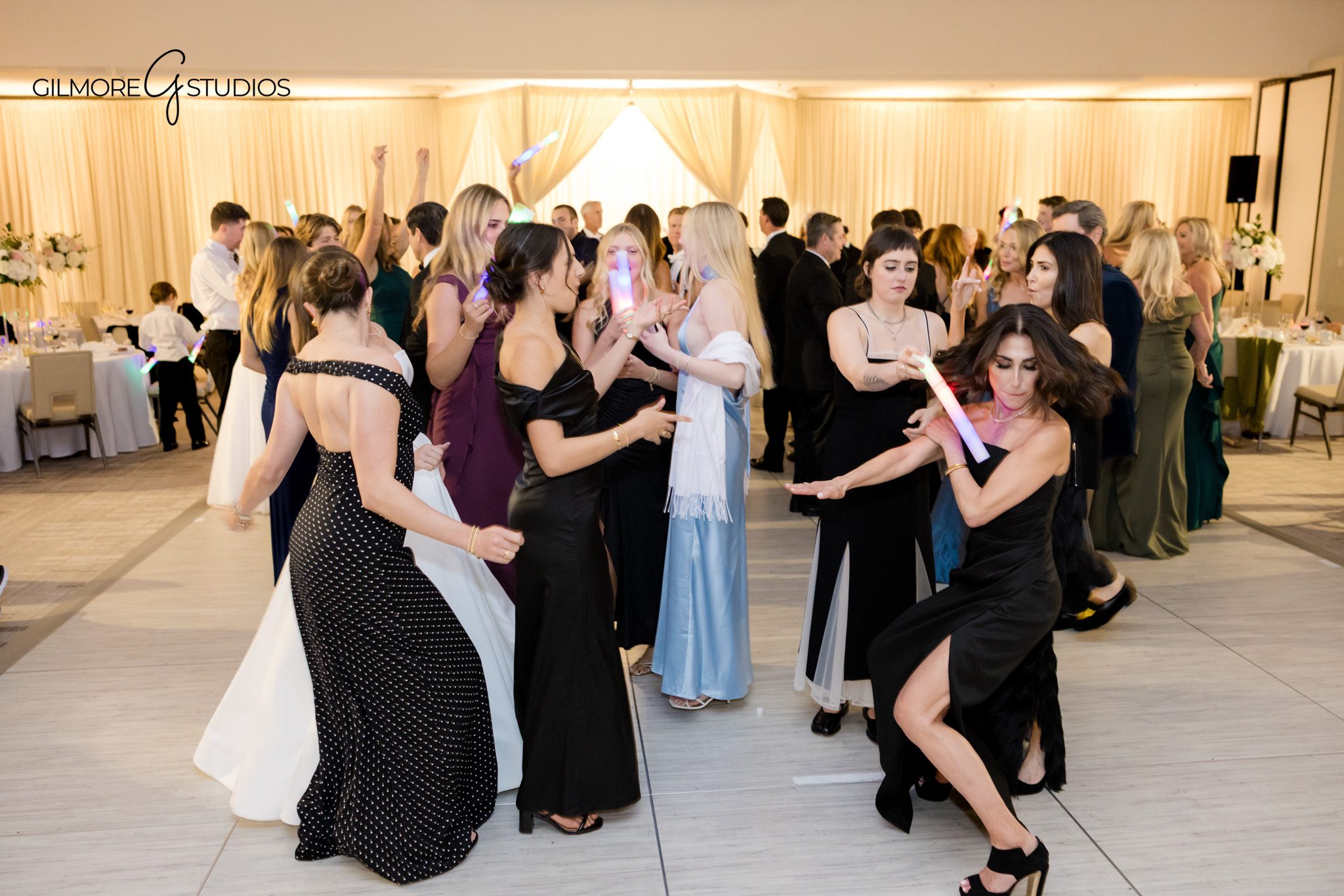 Professional photographer documenting an NCL debutante ball

Orange County debutante ball photography with refined color tones
