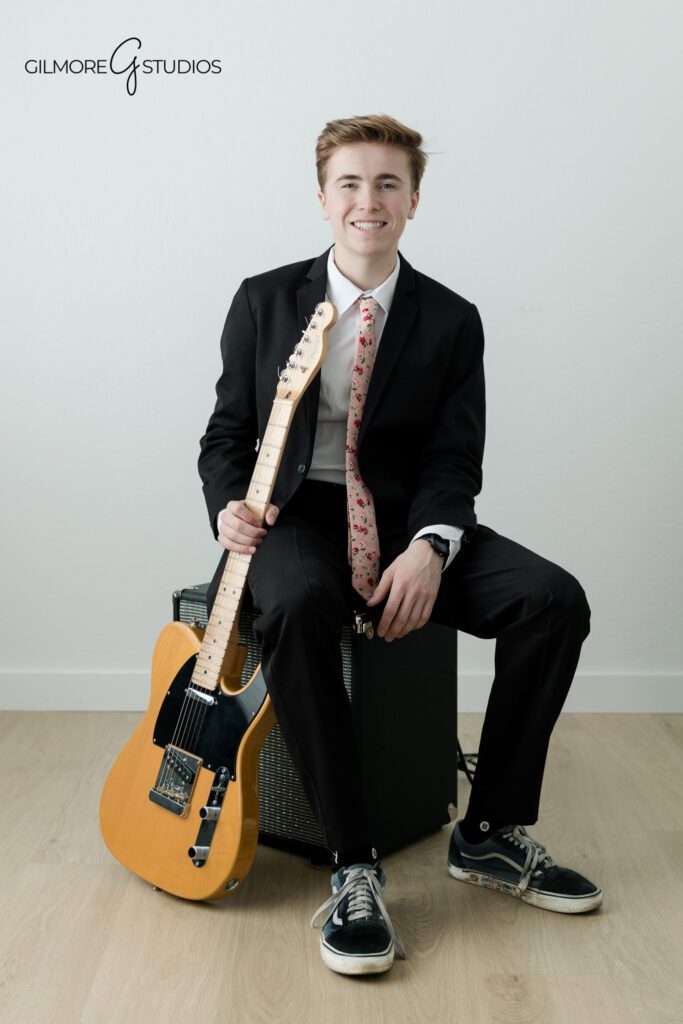 Music artist headshot photographed by a Gilbert Arizona headshot photographer

Gilbert Arizona music artist portrait photography captured professionally