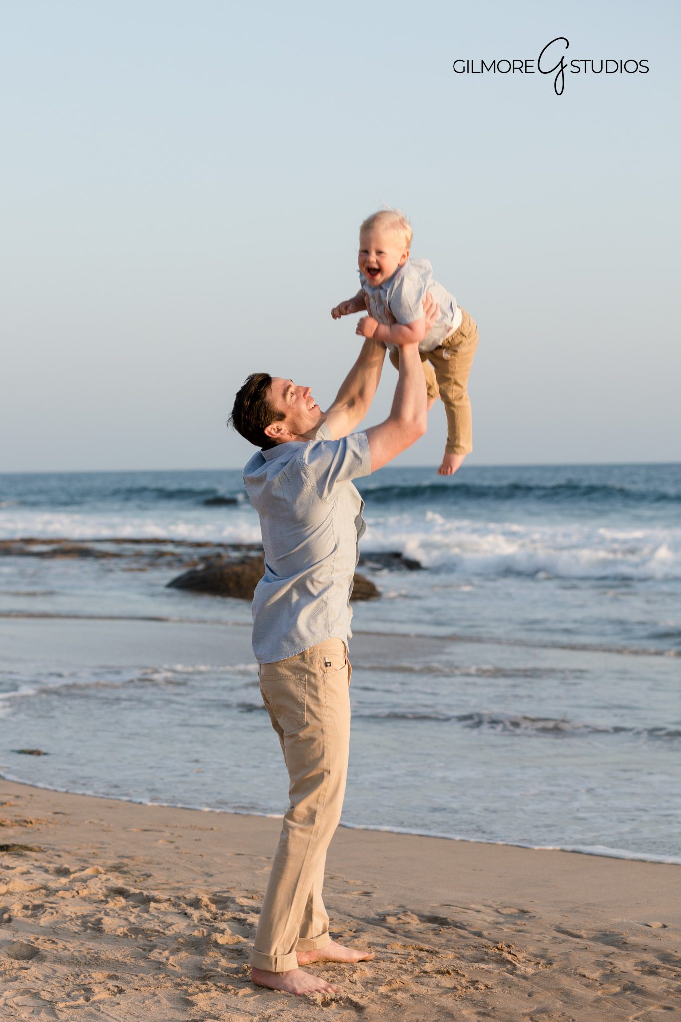 Expecting mother photographed with loved ones
Family moment during maternity photography
