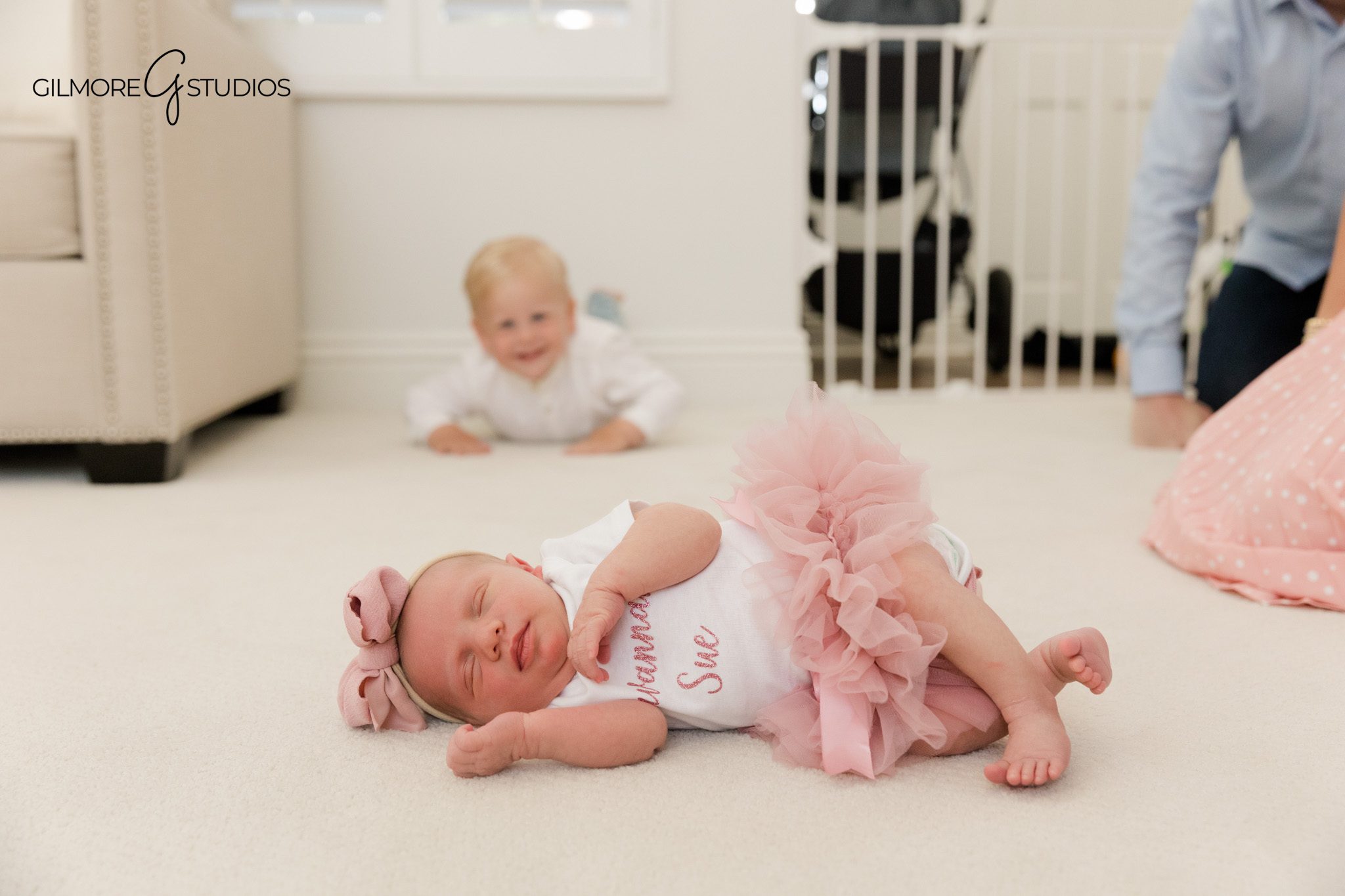 Newborn baby captured calmly

Newborn photography session detail