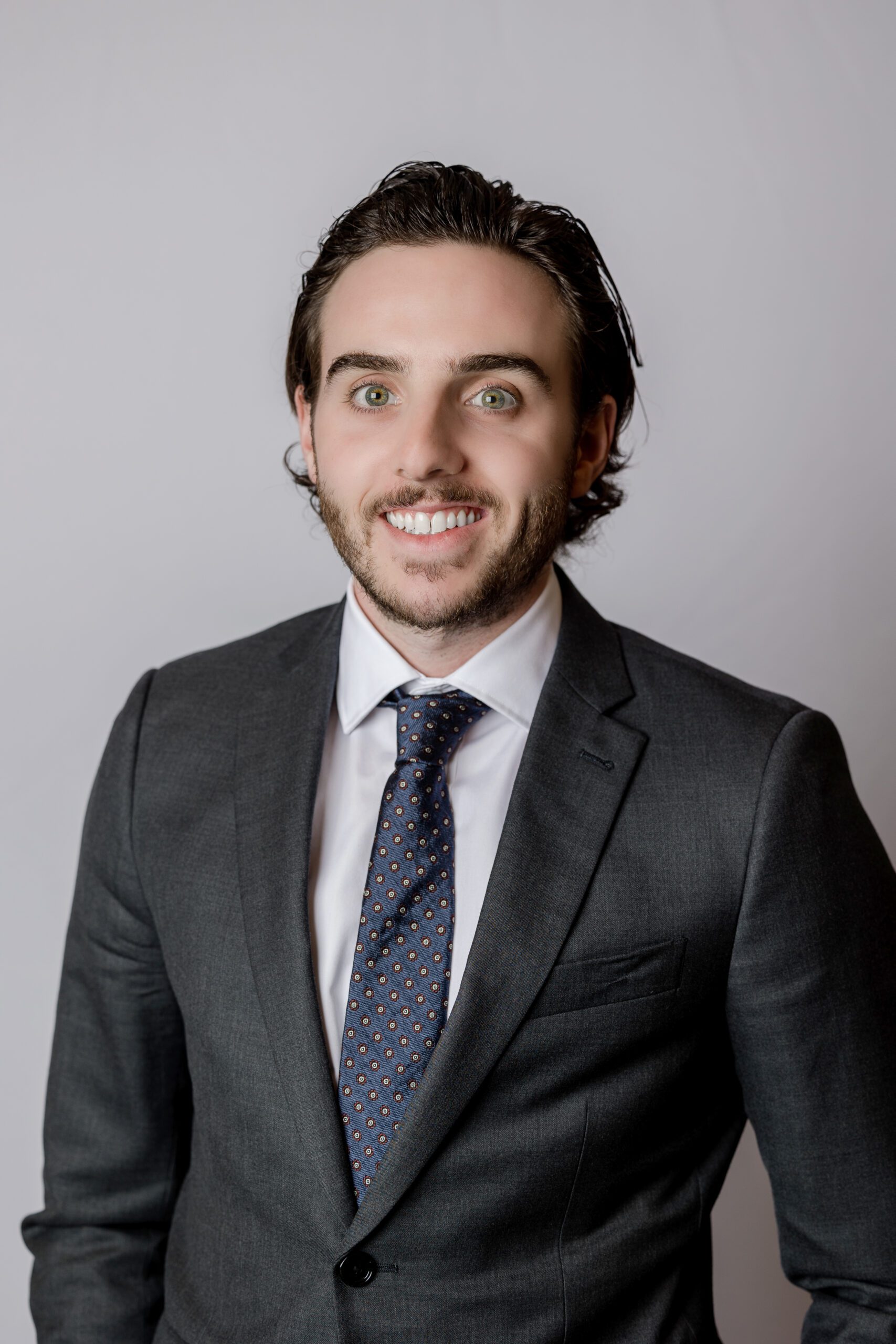 Phoenix AZ corporate headshot photographer capturing polished executive portraits

Professional LinkedIn headshots in Phoenix AZ with clean studio background