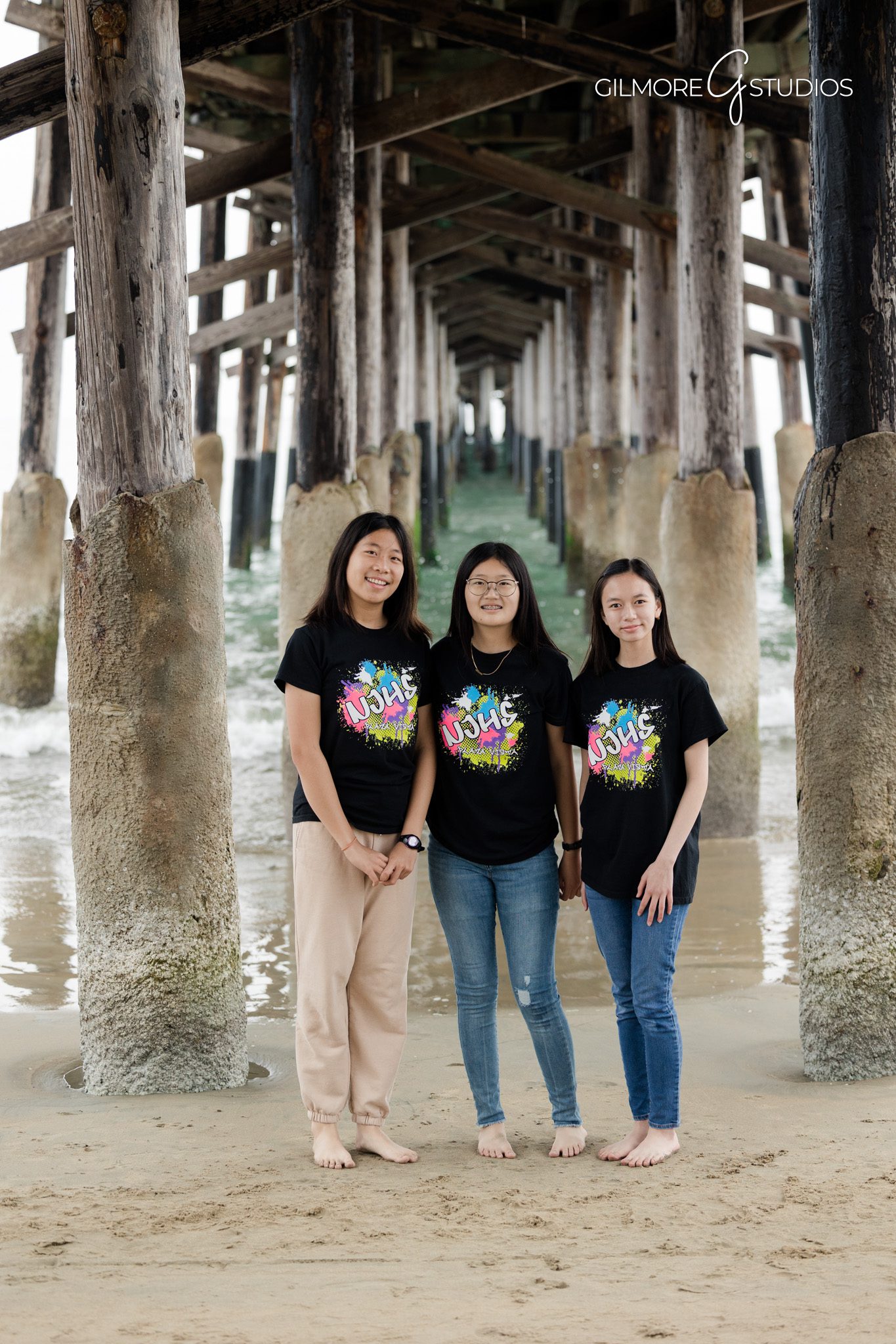 Honor society celebration photography at Newport Pier

Student success milestone portraits outdoors by the beach