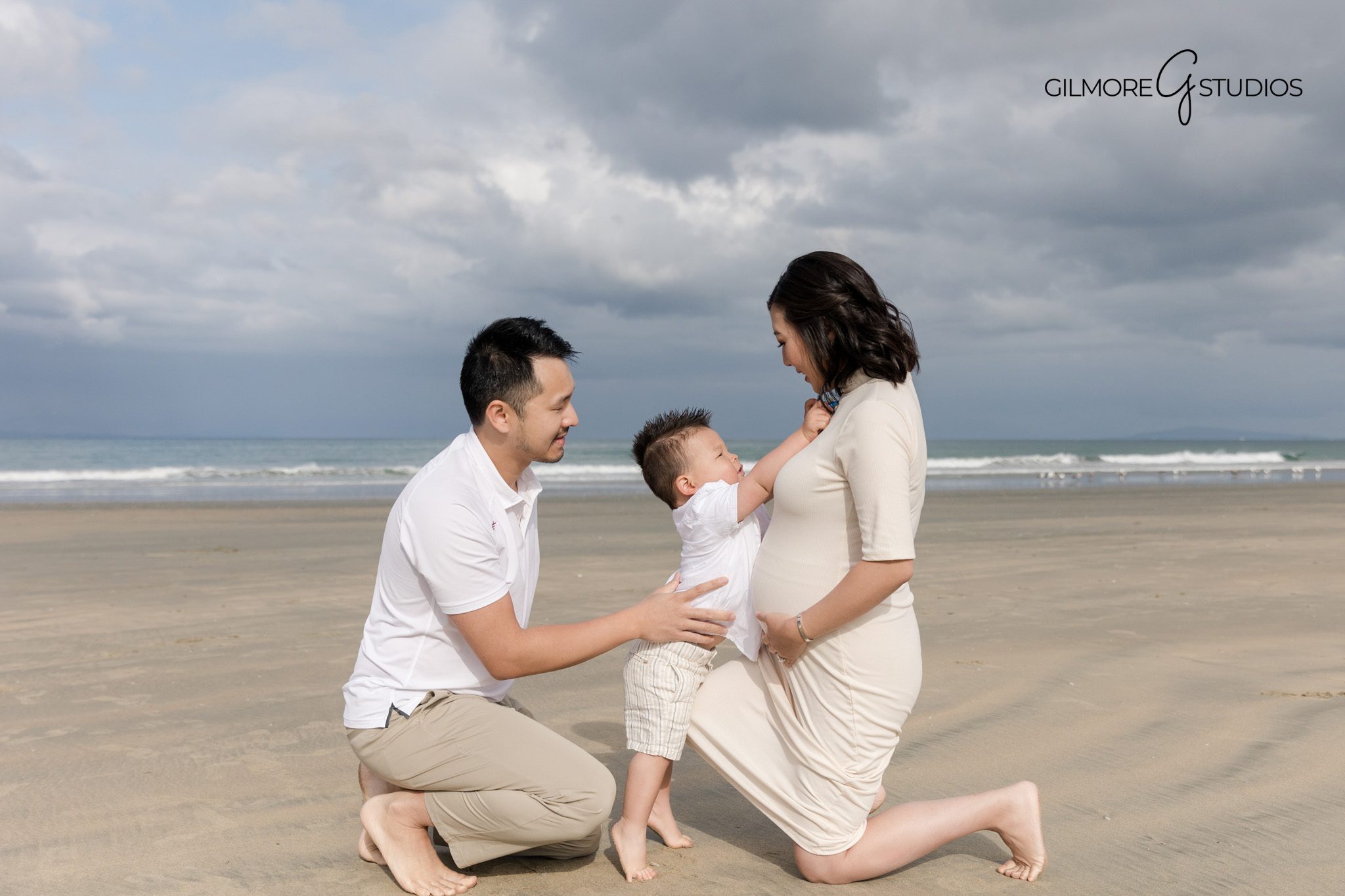 Professional maternity photographer capturing a milestone pregnancy portrait

Newport Beach maternity portrait photography designed for keepsakes