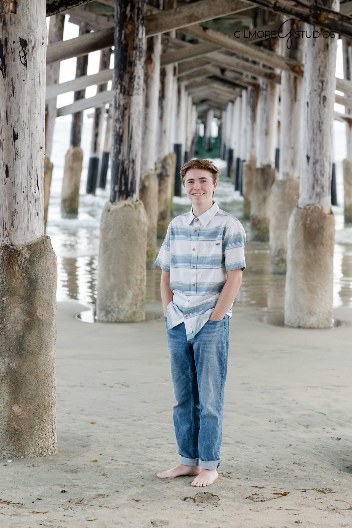 Newport Beach family photography featuring authentic interaction
Pier family portrait photography created for long term keepsakes