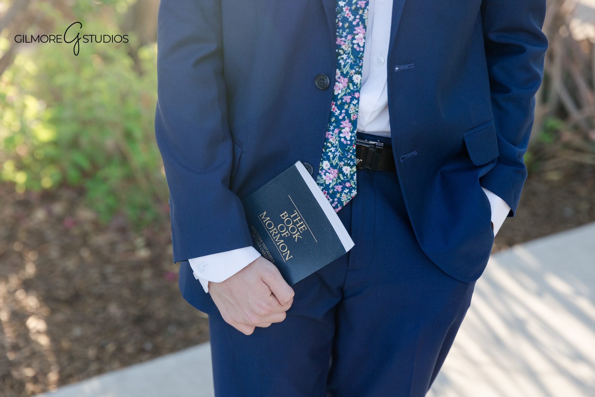 LDS missionary photography with clean natural lighting

Missionary portrait photography captured by a Newport Beach photographer