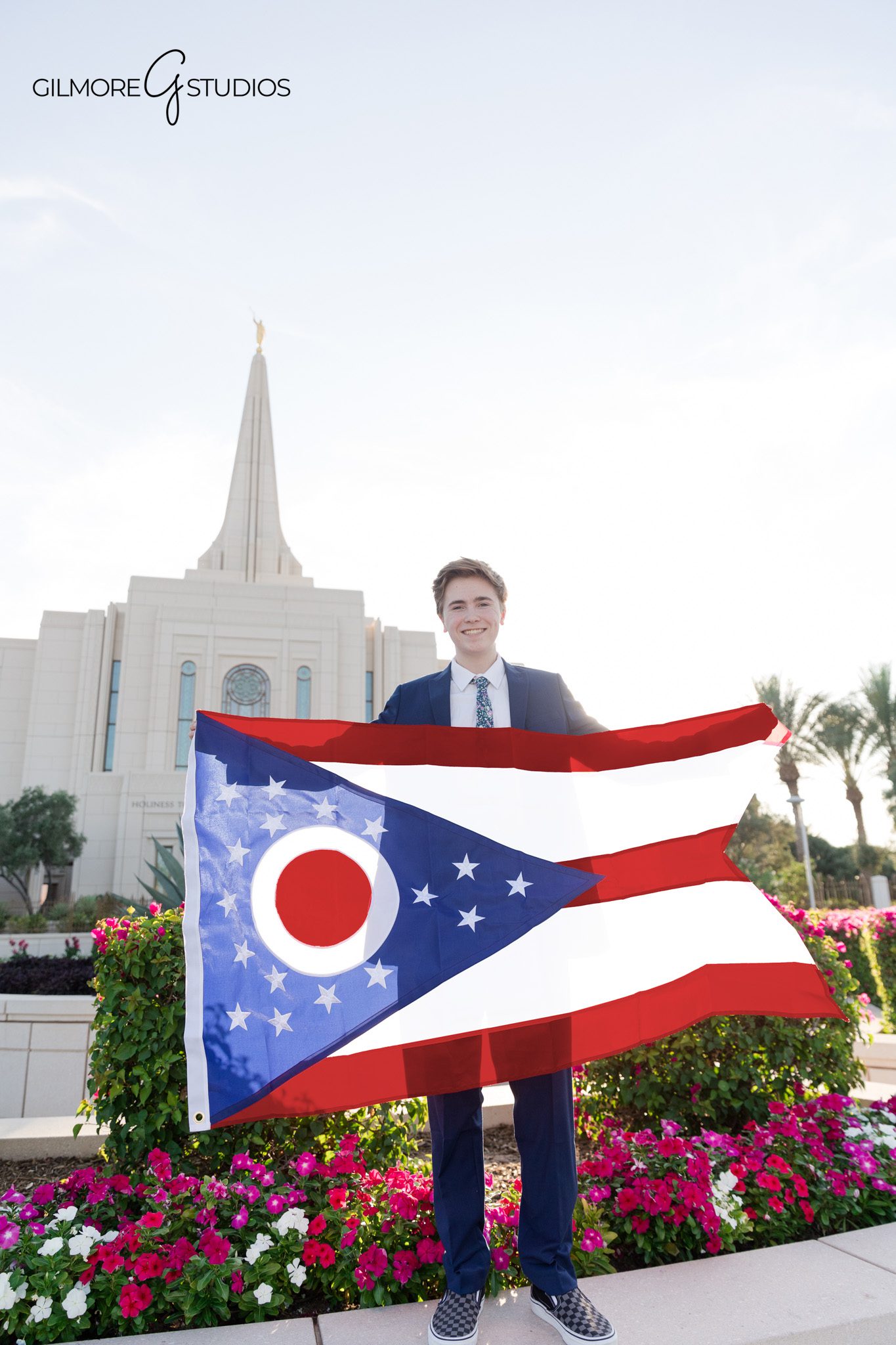 Professional missionary portrait photography with neutral tones

LDS missionary photography session photographed in Arizona