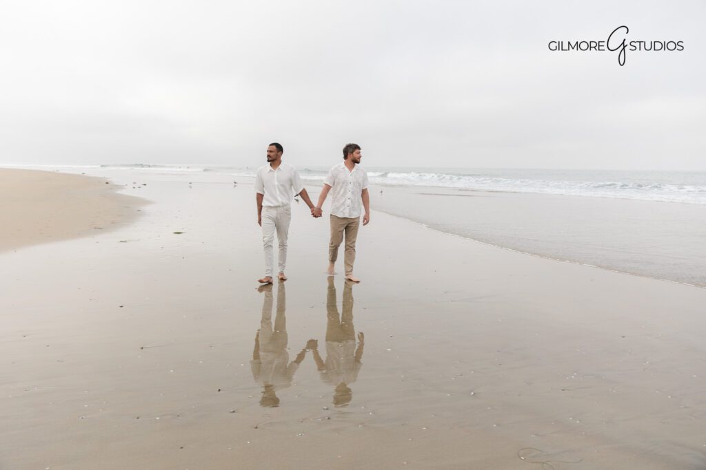 Newport Beach pier extended family photographer capturing candid family moments

Extended family photography session photographed with natural coastal scenery